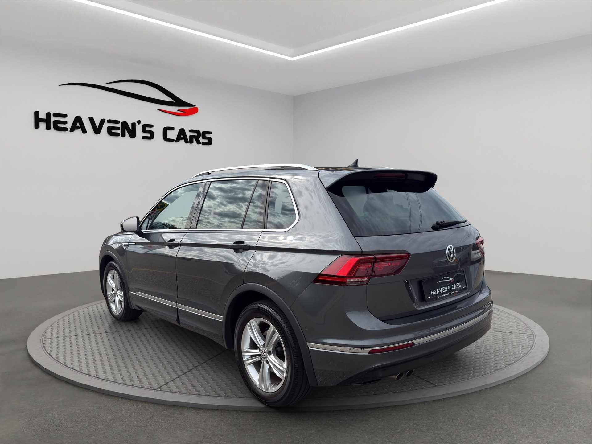 VW Tiguan 2.0 TDI SCR Highline 4Motion DSG-image-6