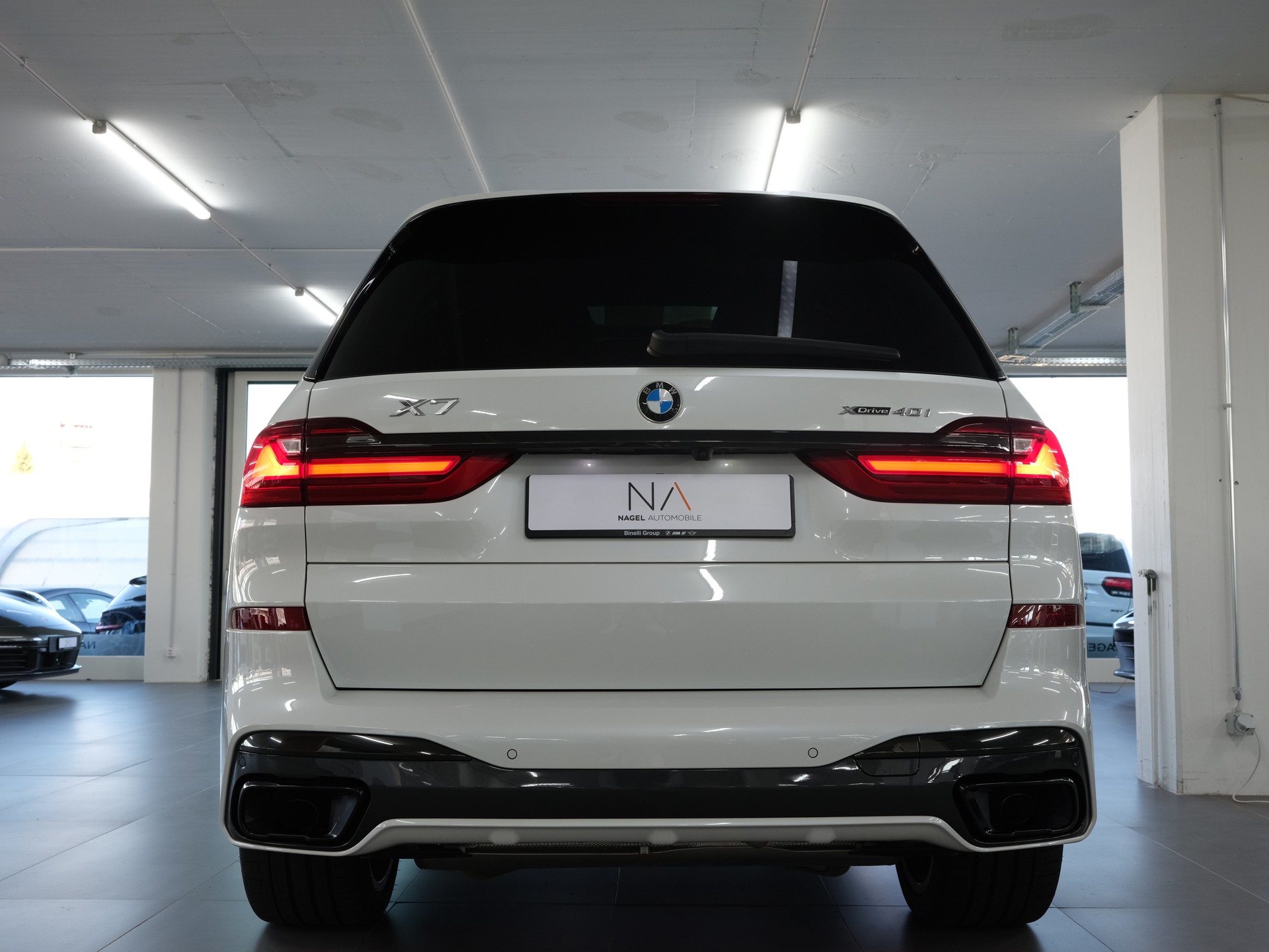 BMW X7 xDrive 48V 40i Steptronic *360 Kamera* *Panorama* *7Sitzer*-showroom-element-3
