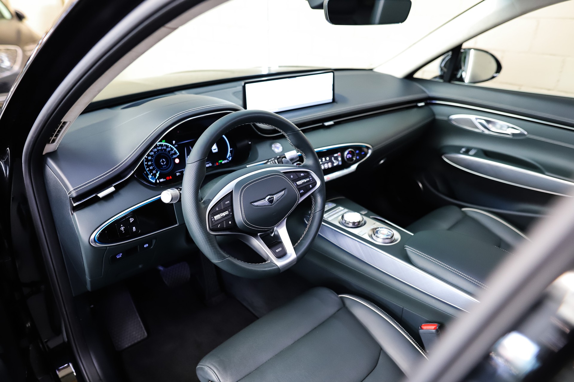 GENESIS GV70 Electrified Sport kWh 77,4 AWD * VIK Black *-image-8