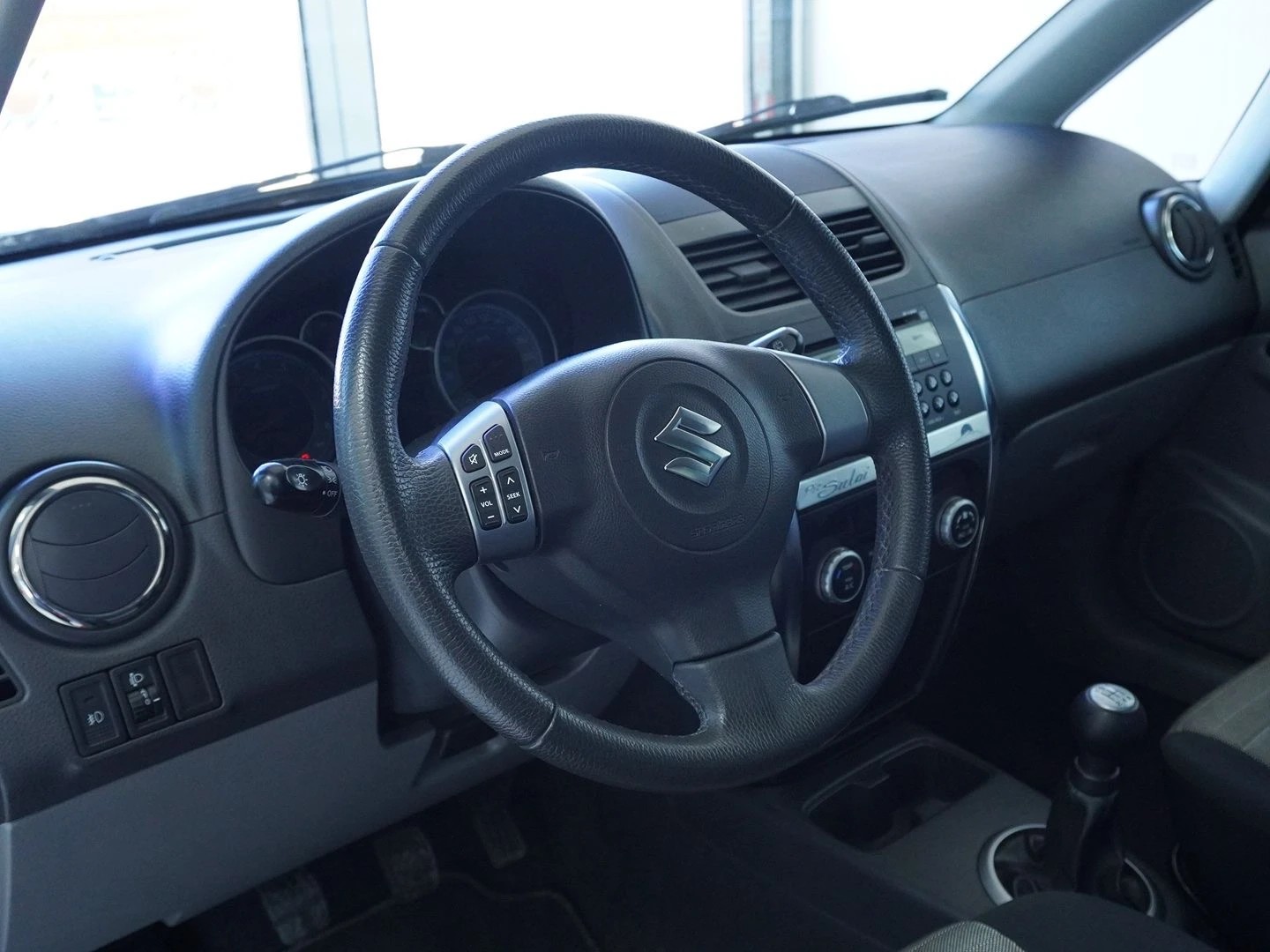 SUZUKI SX4 1.6 16V GL Top Piz Sulai 4WD-showroom-element-2