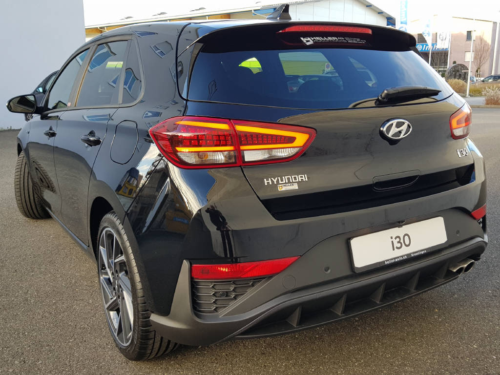 HYUNDAI i30 1.5 T-GDi N-Line-showroom-element-2