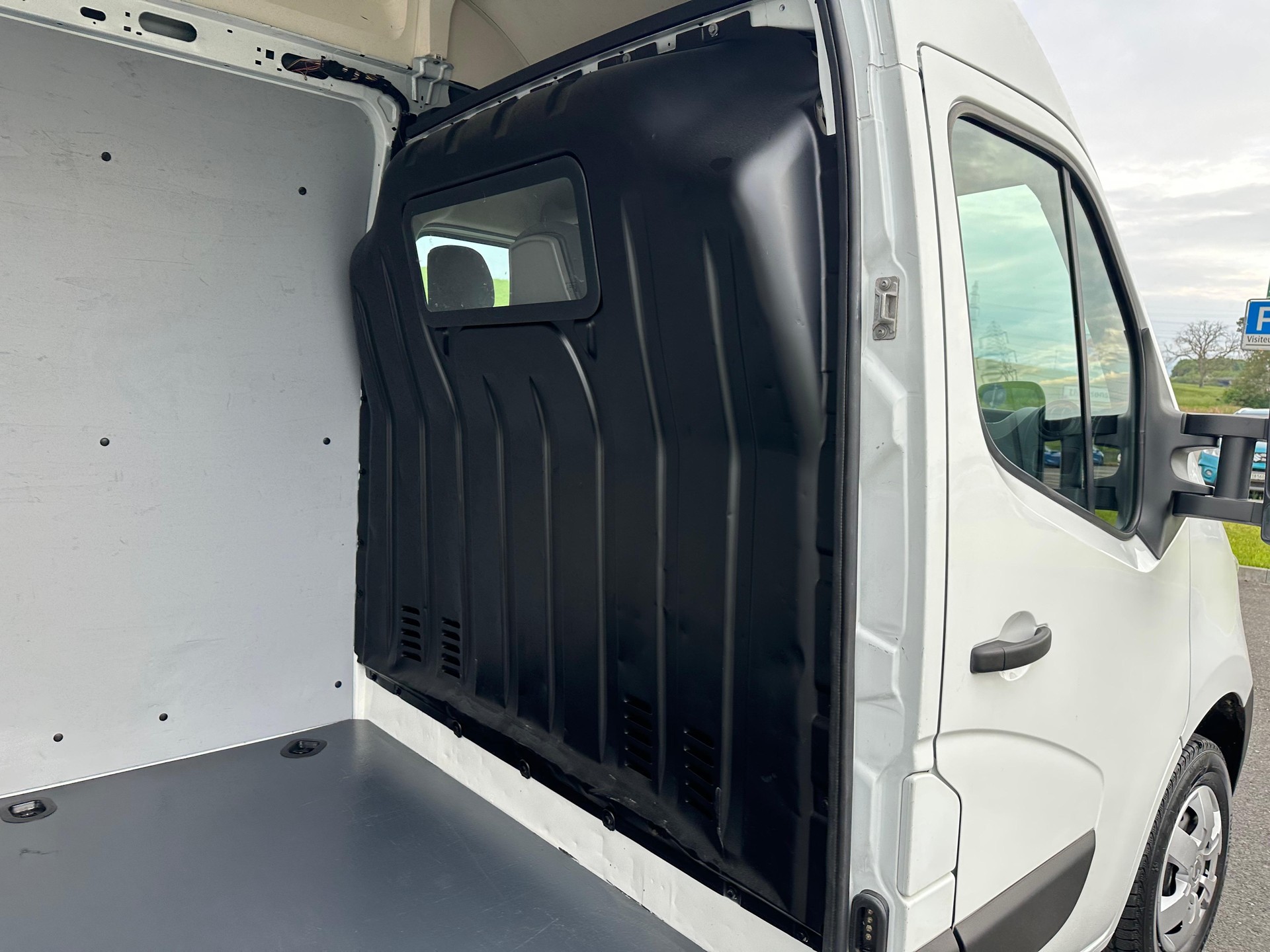 RENAULT Master T35 2.3dCi 125 L3H3-image-8