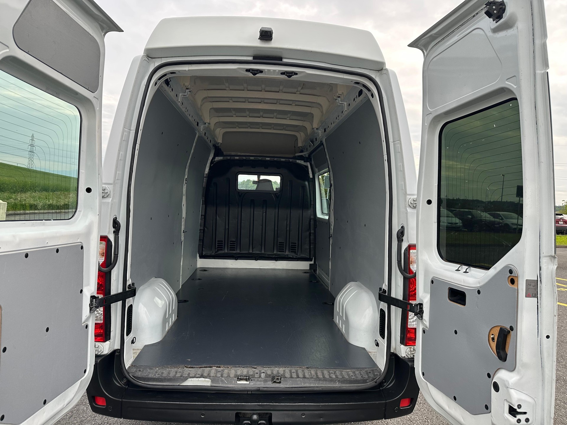 RENAULT Master T35 2.3dCi 125 L3H3-image-15