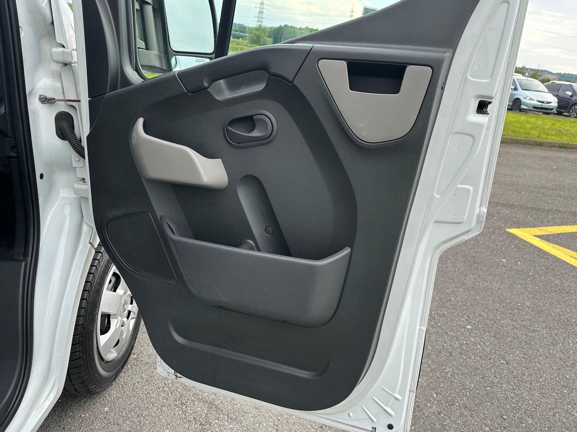 RENAULT Master T35 2.3dCi 125 L3H3-image-28