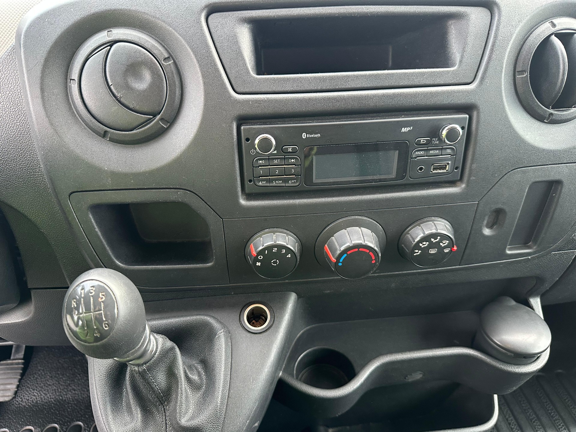 RENAULT Master T35 2.3dCi 125 L3H3-image-26