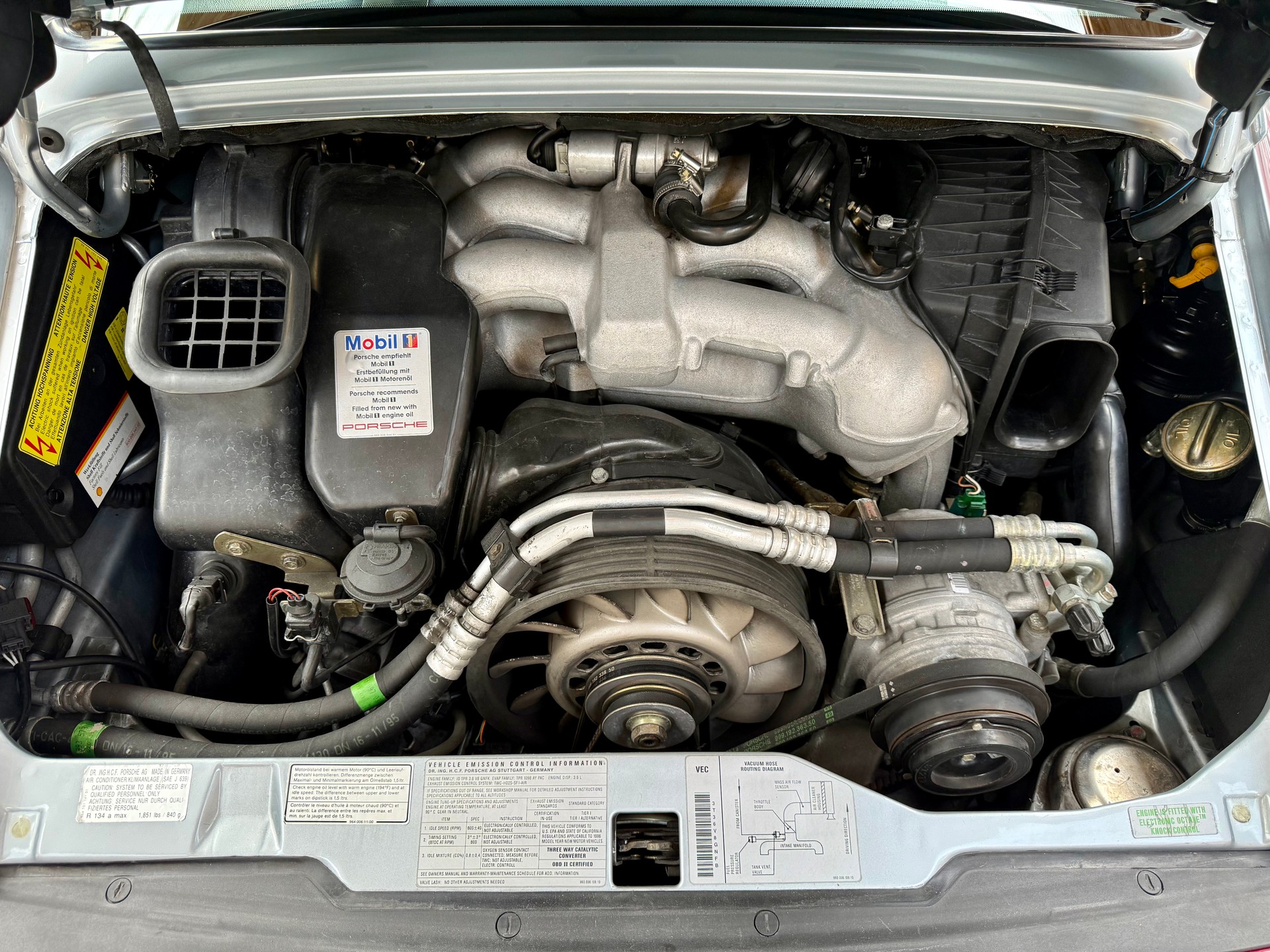 PORSCHE Carrera 4S-image-15