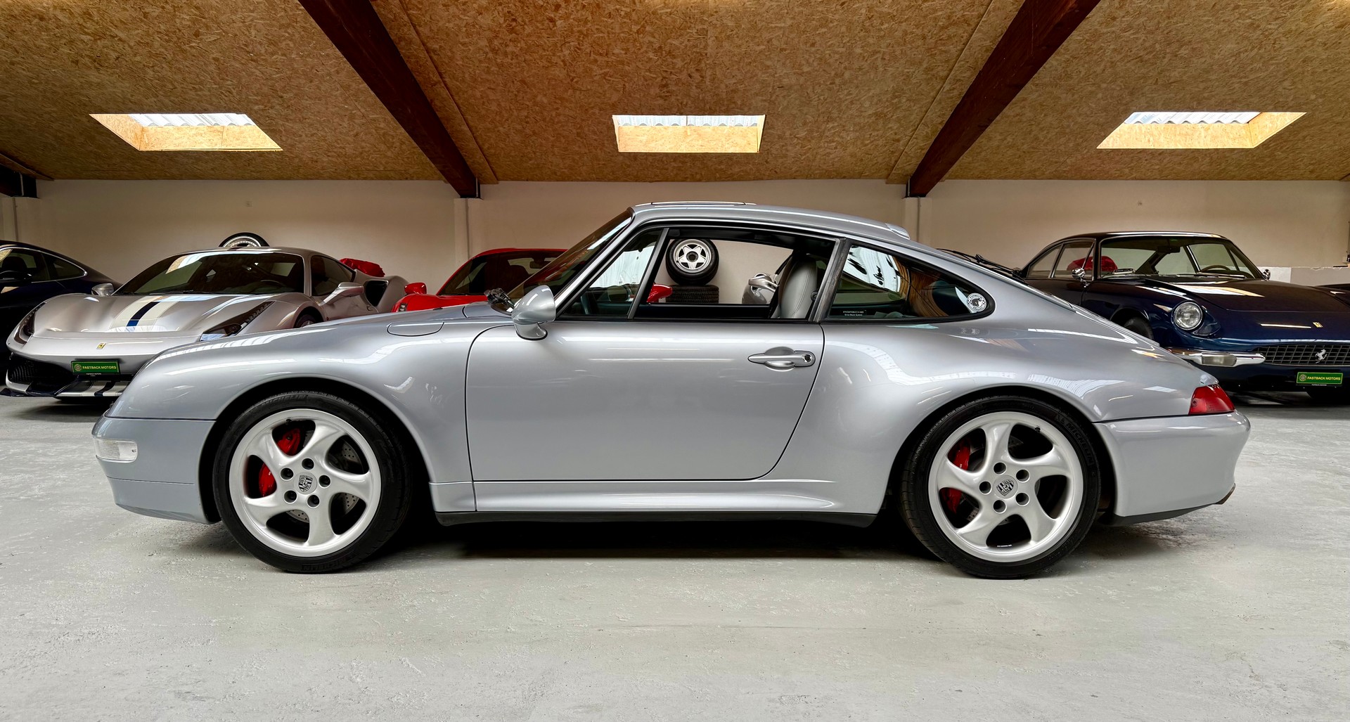 PORSCHE Carrera 4S-image-1