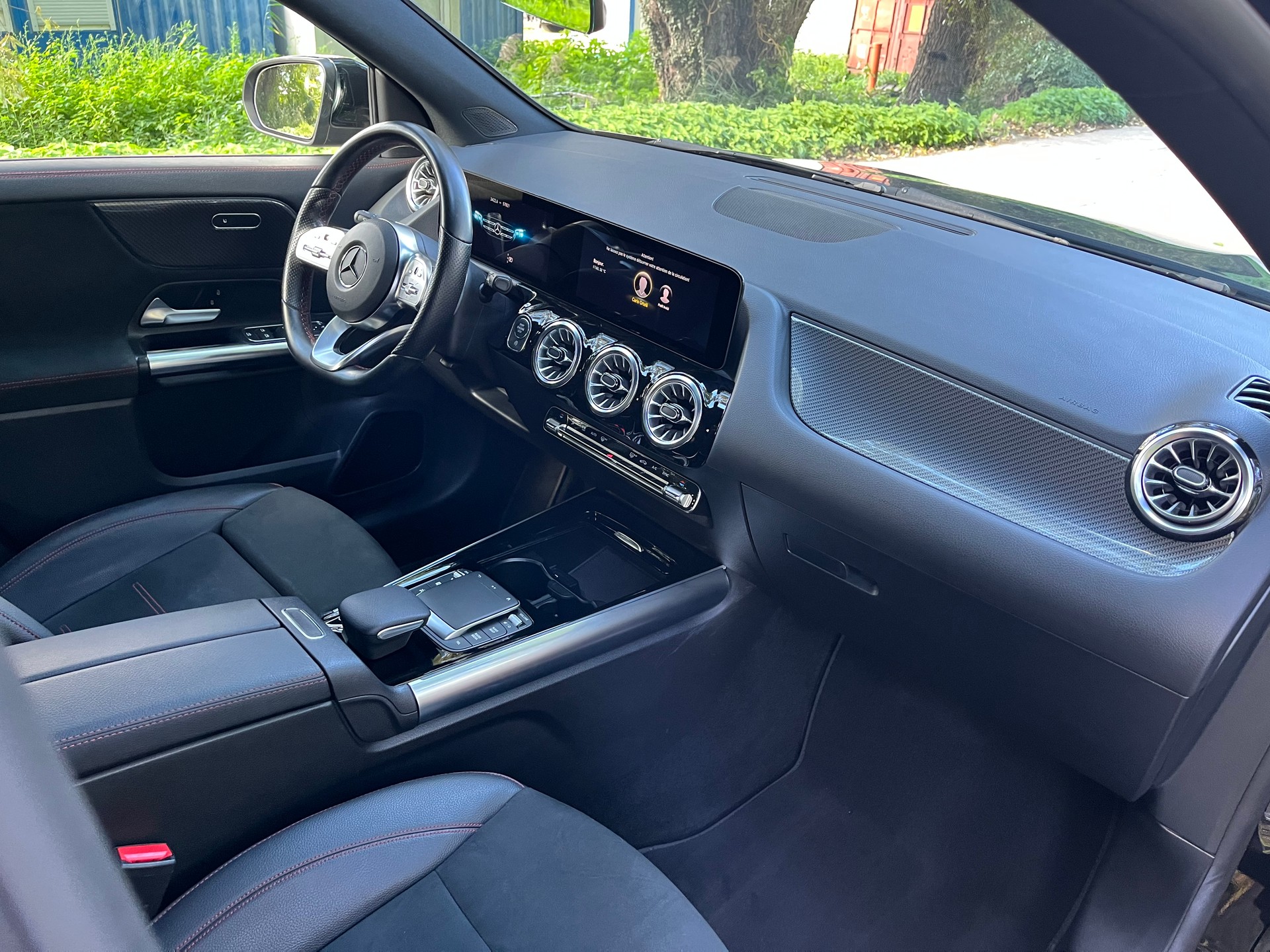 MERCEDES-BENZ GLA 200 4Matic AMG Line 8G-DCT-image-15