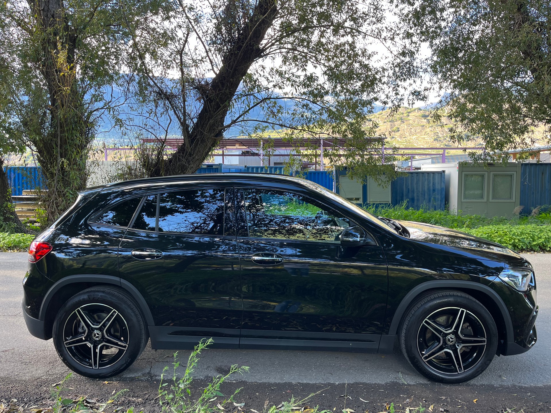 MERCEDES-BENZ GLA 200 4Matic AMG Line 8G-DCT-image-4