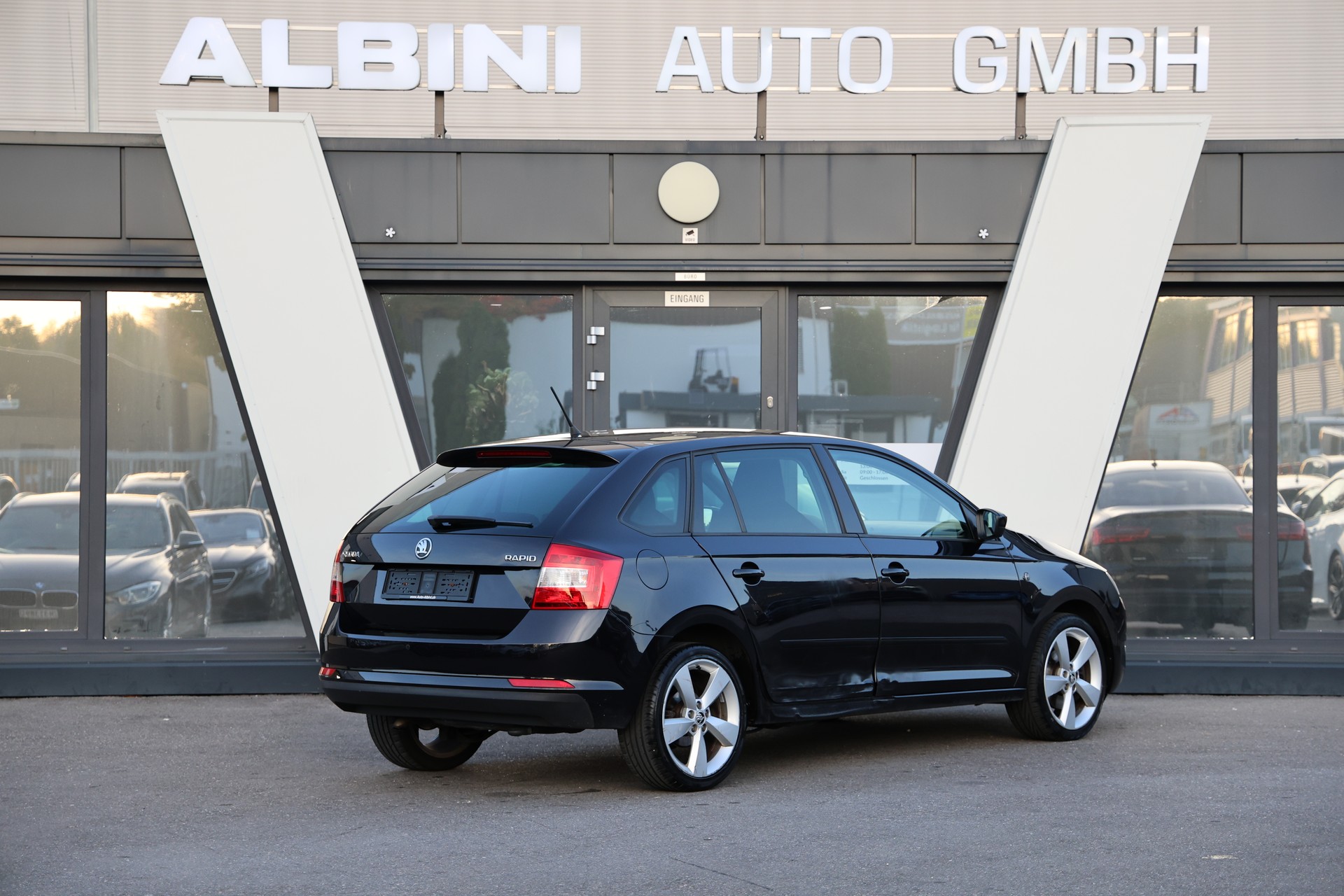 SKODA Rapid Spaceback 1.2 TSI Ambition-showroom-element-3