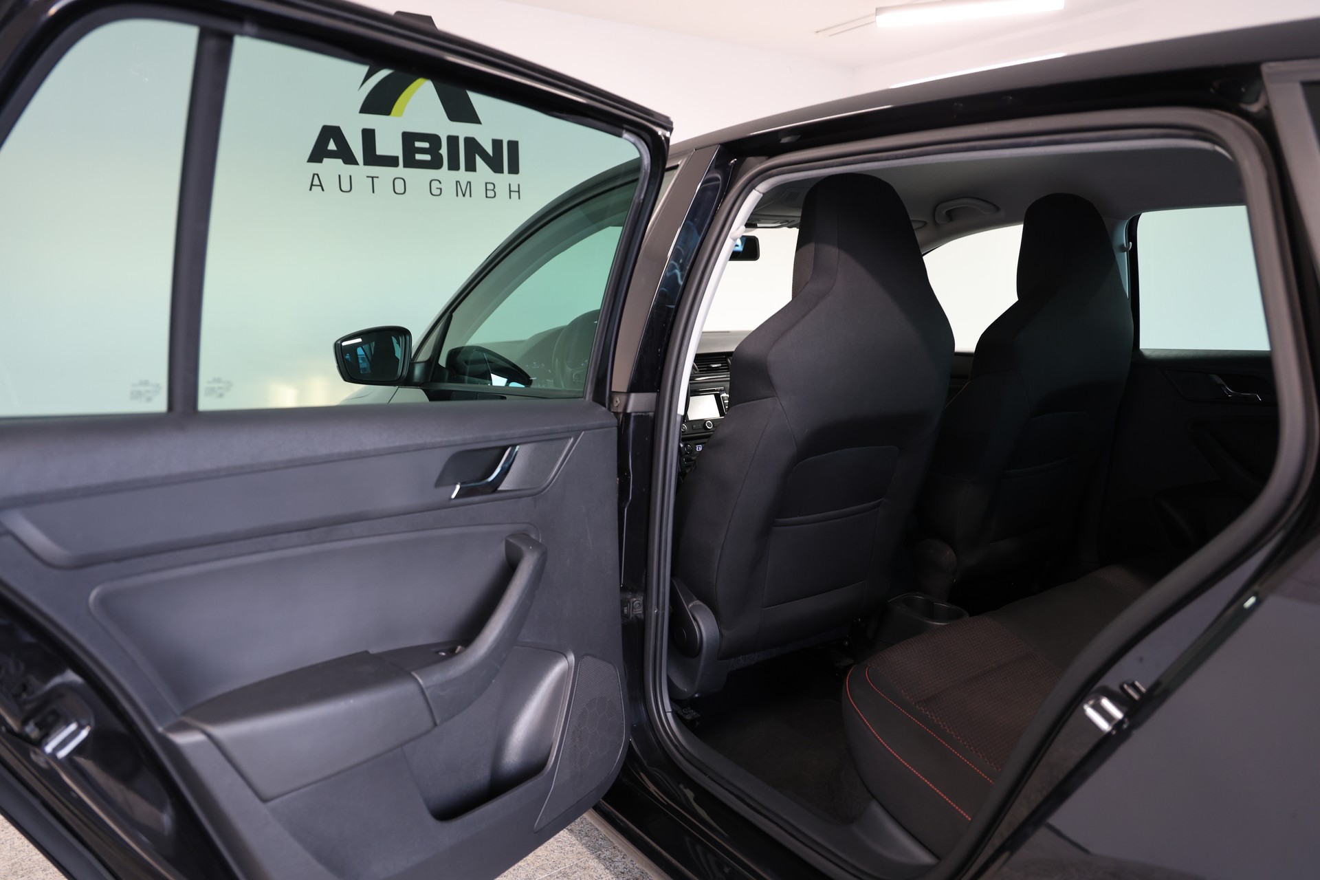 SKODA Rapid Spaceback 1.2 TSI Ambition-image-14