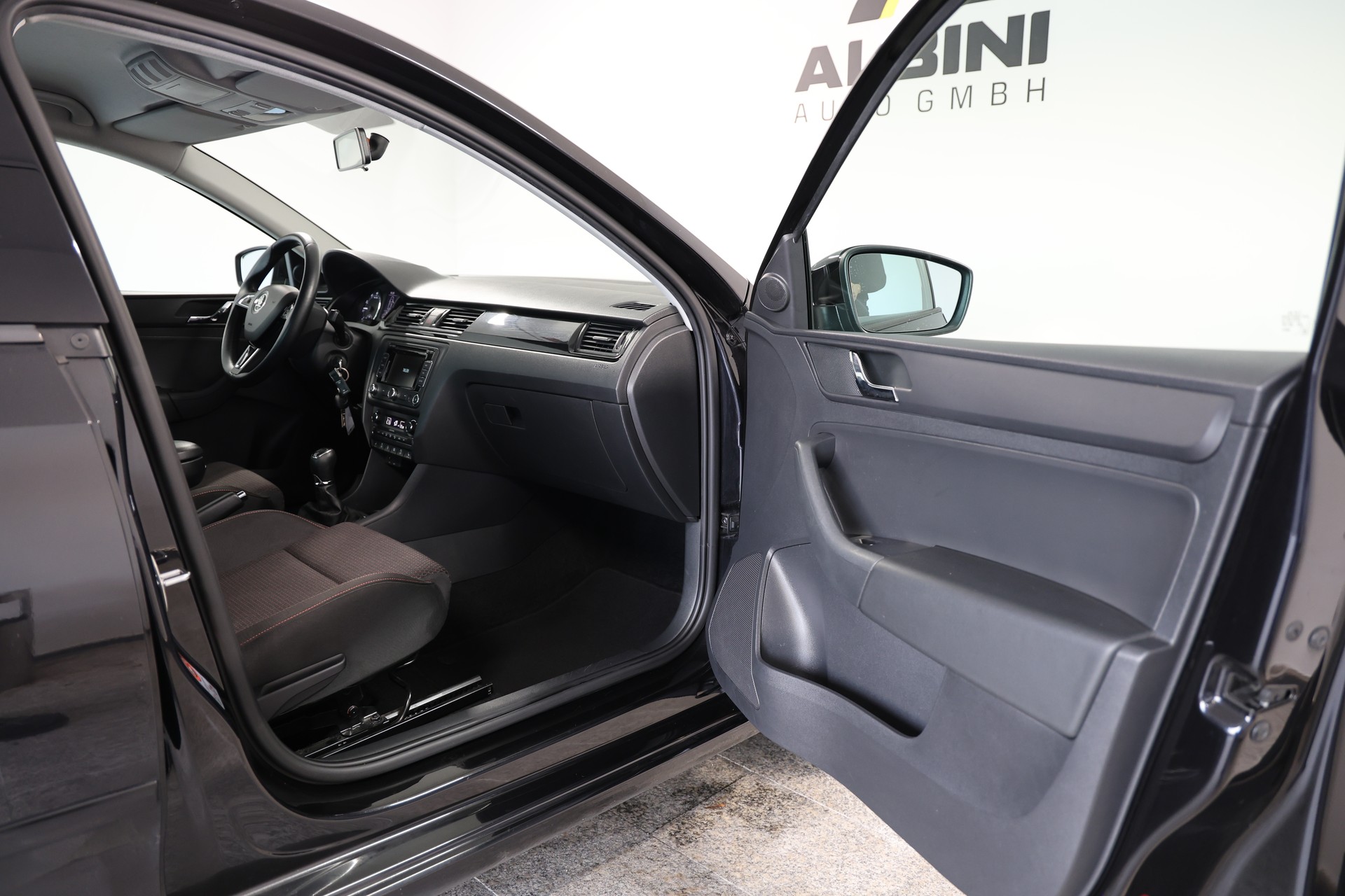 SKODA Rapid Spaceback 1.2 TSI Ambition-image-11