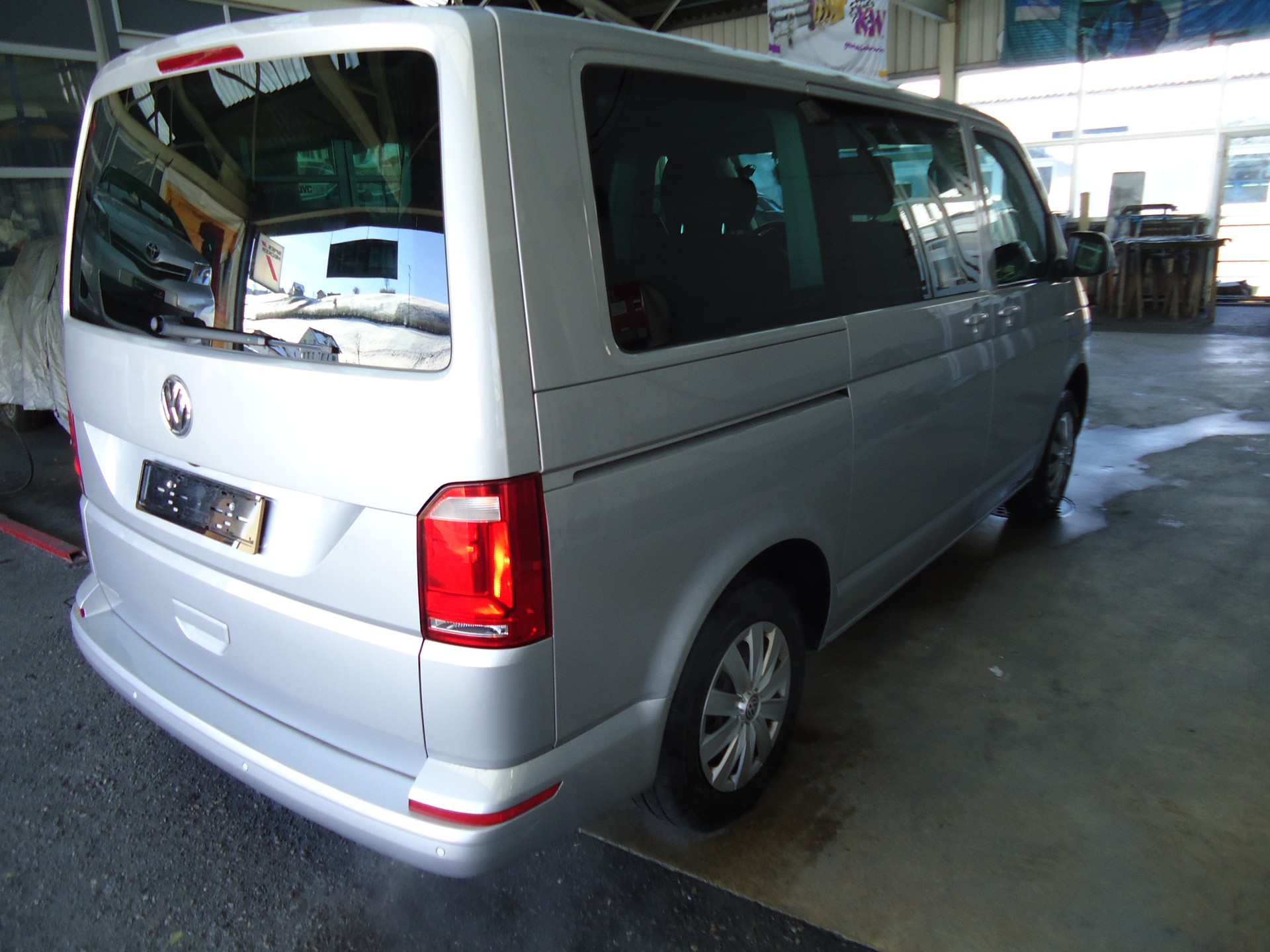 VW T6 Multivan 2.0 TSI Trendline-image-3