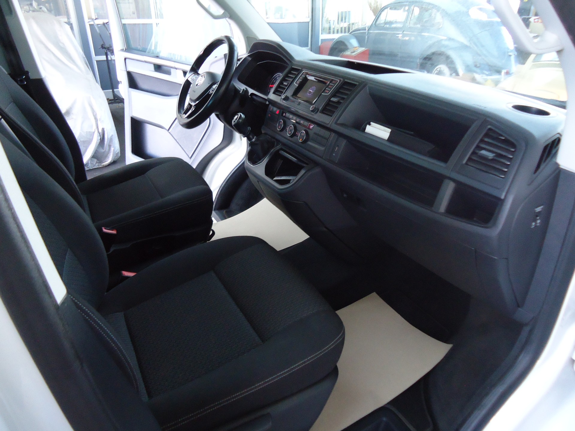 VW T6 Multivan 2.0 TSI Trendline-image-5