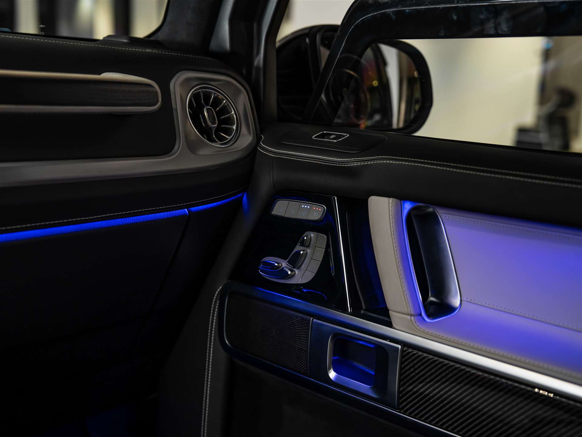 MERCEDES-BENZ G 500 9G-Tronic *Gepanzert*BRABUS INVICTO PURE VR6 PLUS ERV*-image-36