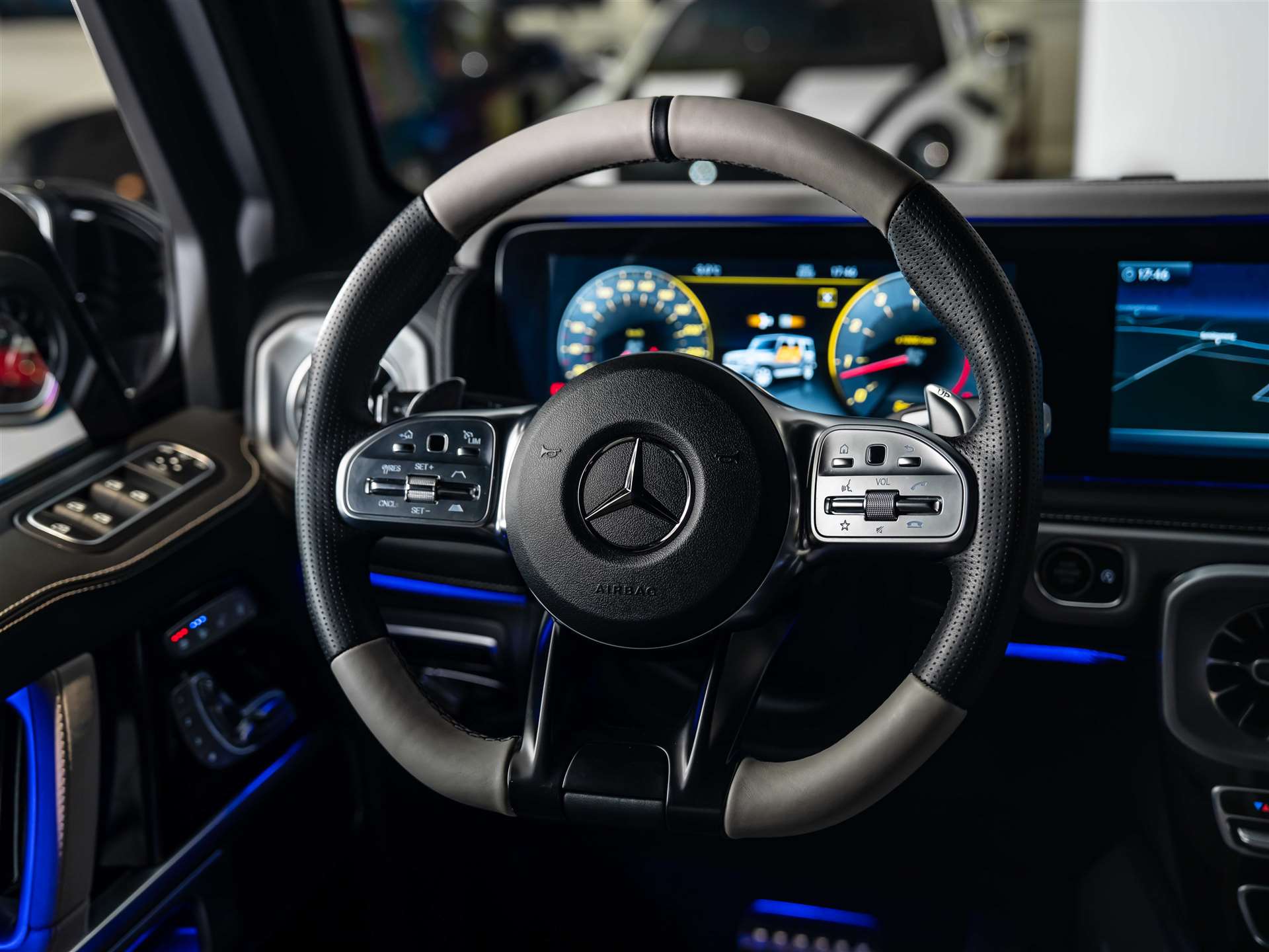 MERCEDES-BENZ G 500 9G-Tronic *Gepanzert*BRABUS INVICTO PURE VR6 PLUS ERV*-image-32