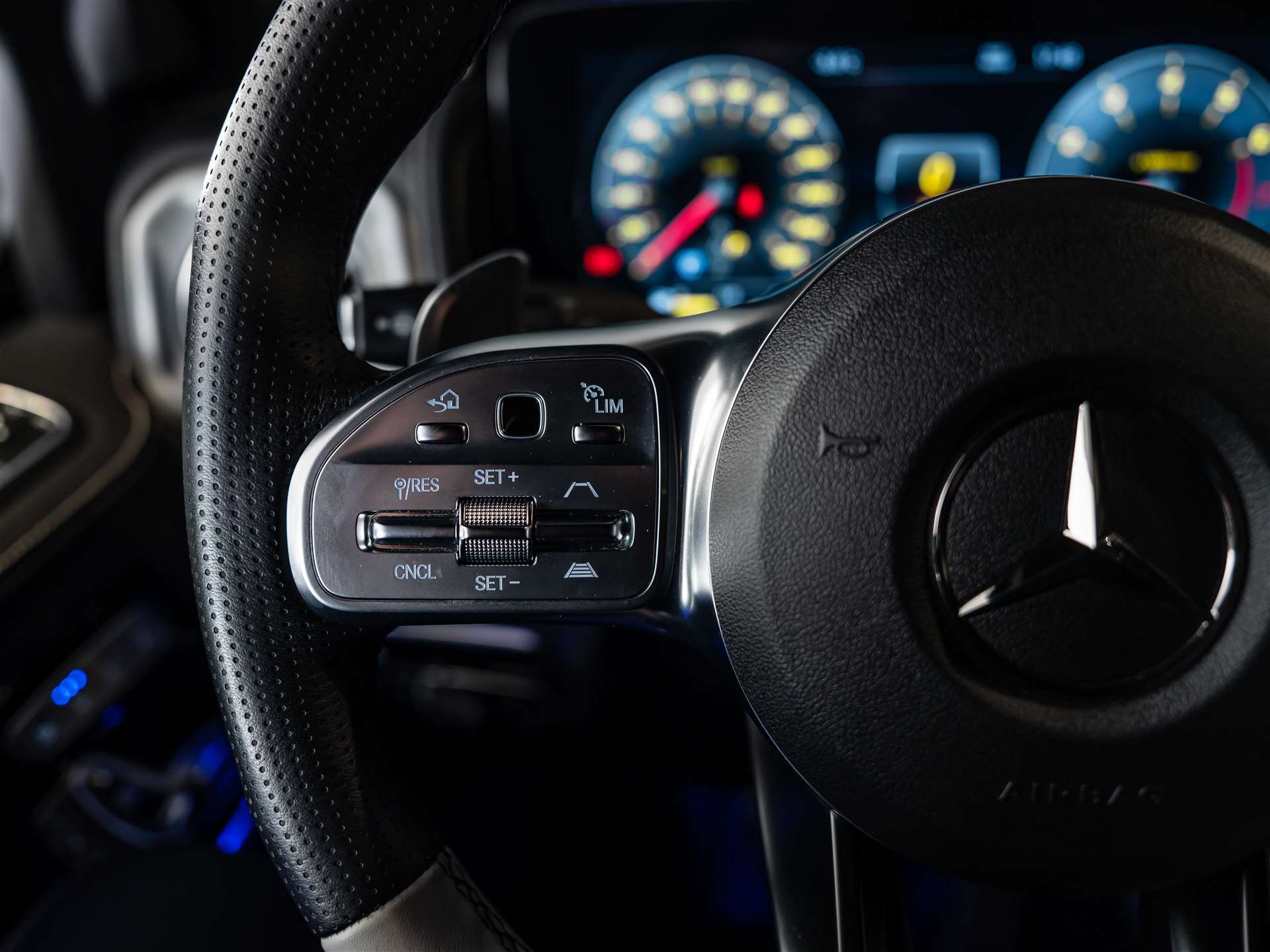 MERCEDES-BENZ G 500 9G-Tronic *Gepanzert*BRABUS INVICTO PURE VR6 PLUS ERV*-image-38