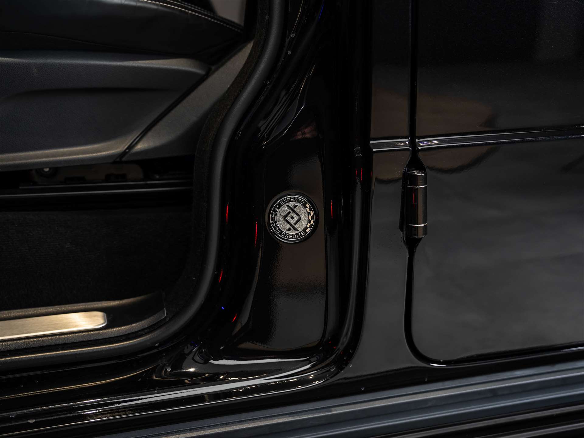 MERCEDES-BENZ G 500 9G-Tronic *Gepanzert*BRABUS INVICTO PURE VR6 PLUS ERV*-image-25