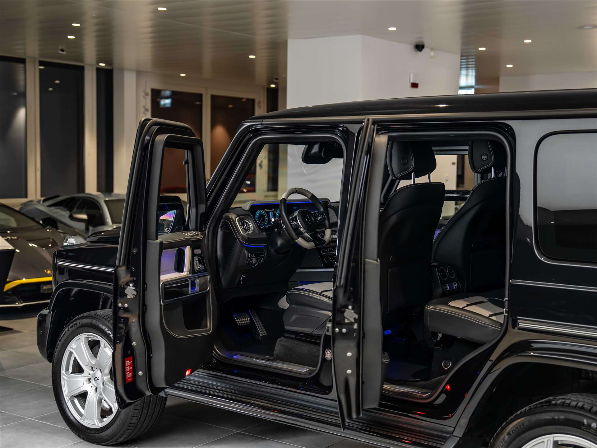 MERCEDES-BENZ G 500 9G-Tronic *Gepanzert*BRABUS INVICTO PURE VR6 PLUS ERV*-image-9