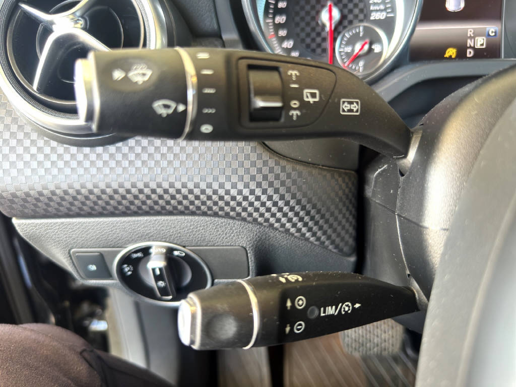 MERCEDES-BENZ A 200 Urban-image-17