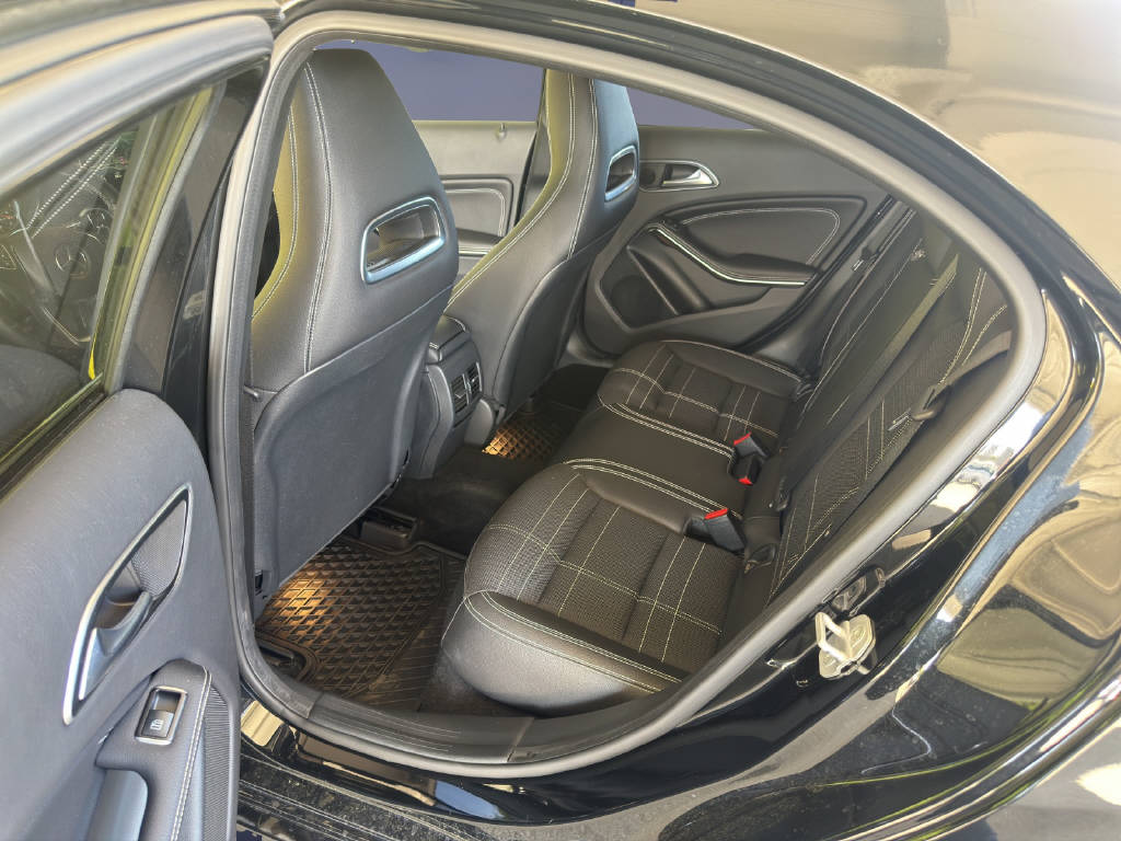 MERCEDES-BENZ A 200 Urban-image-10