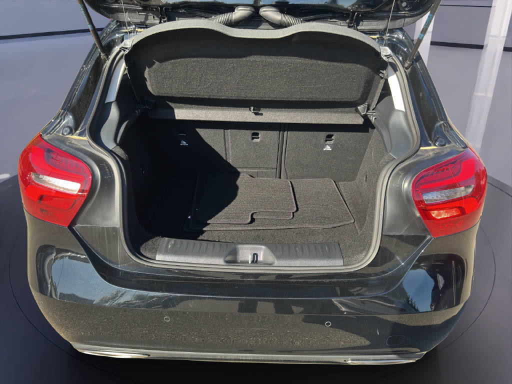 MERCEDES-BENZ A 200 Urban-image-12