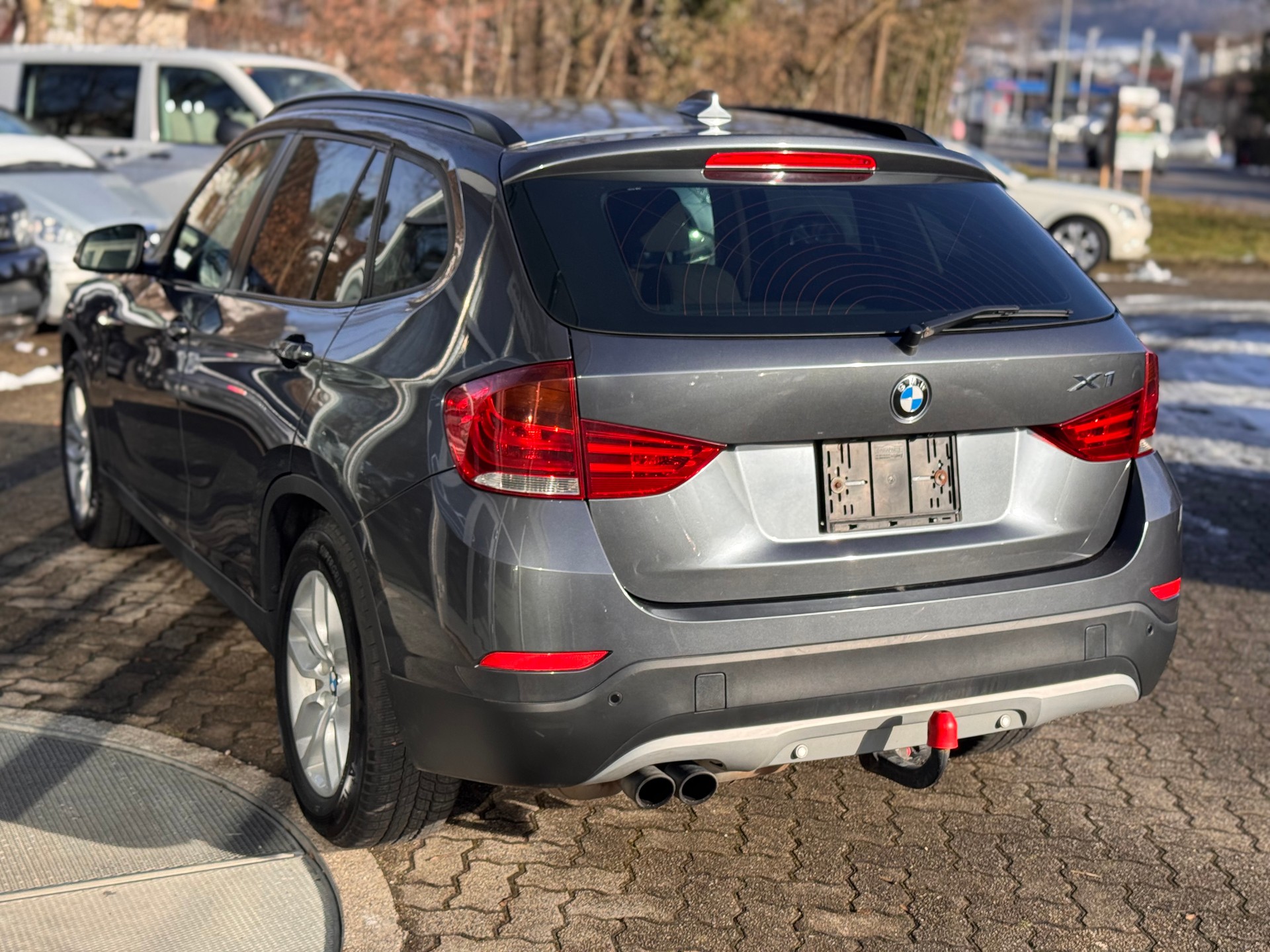BMW X1 xDrive 20i-image-4