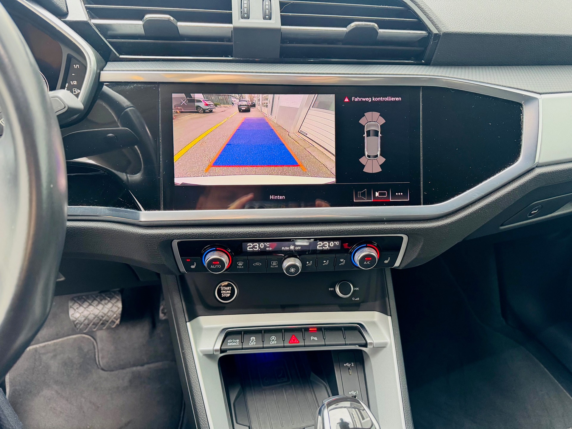 AUDI Q3 Sportback 35 TFSI Attraction S-tronic-image-12