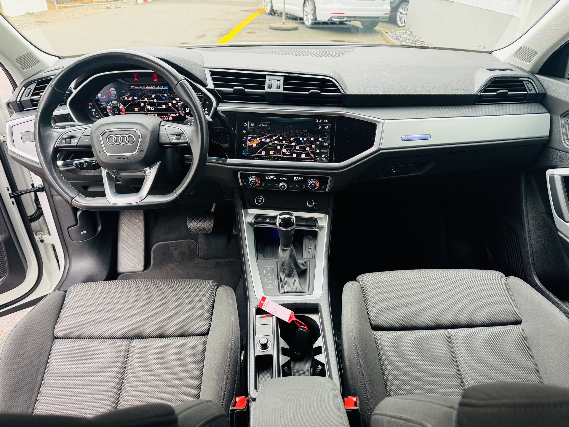 AUDI Q3 Sportback 35 TFSI Attraction S-tronic-image-14
