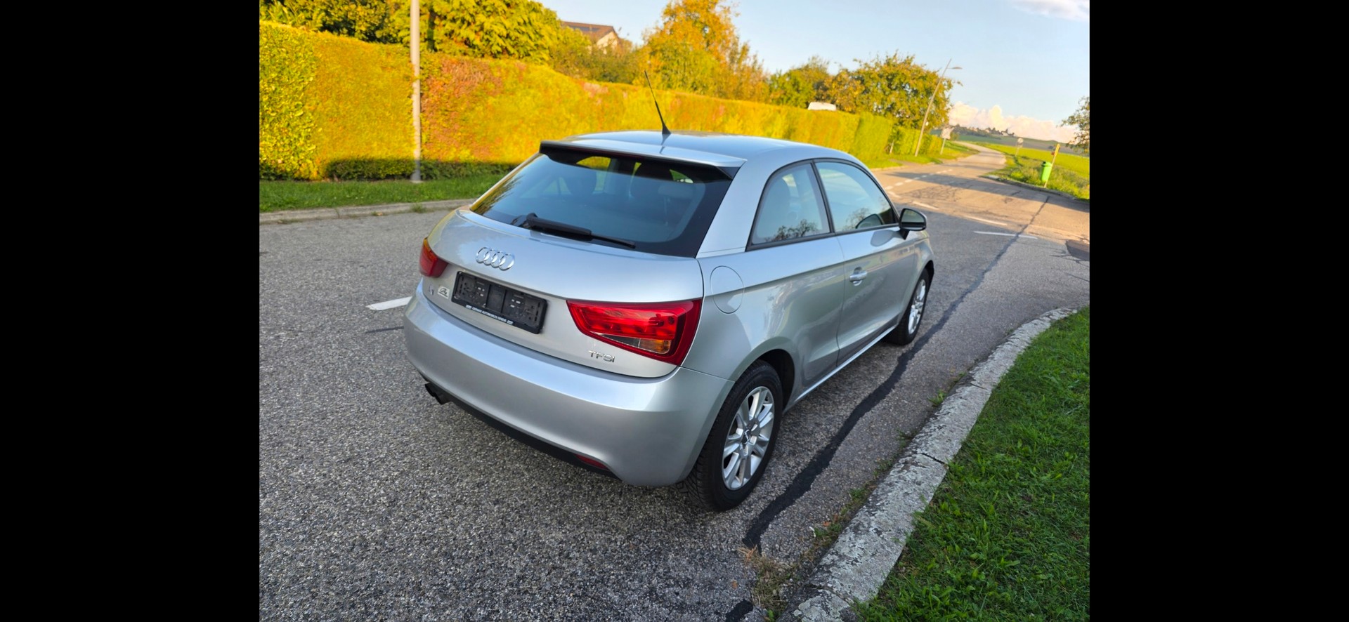 AUDI A1 1.4 TFSI Ambition S-tronic-image-3