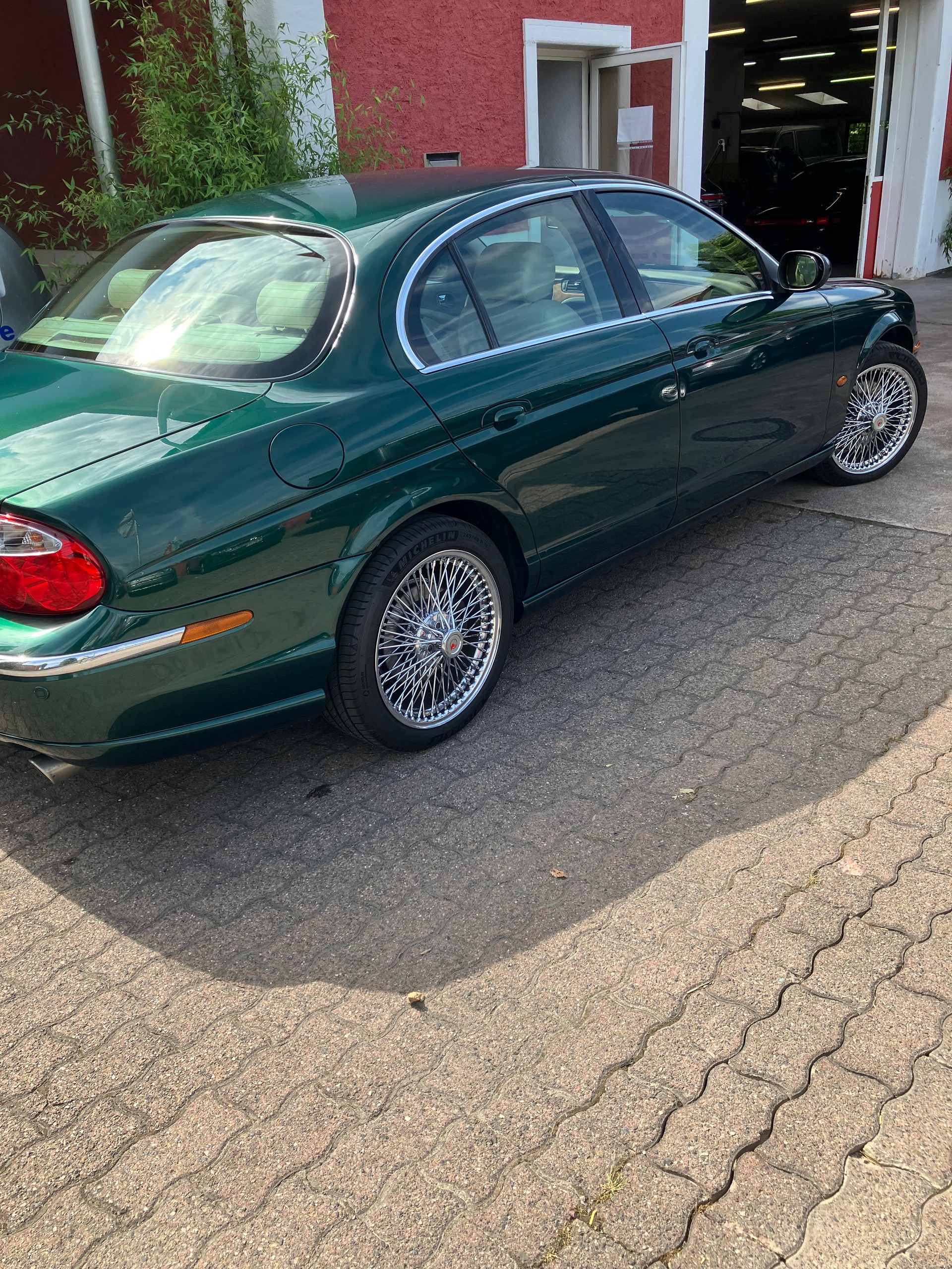 JAGUAR S-Type 4.2 V8 Executive-image-2