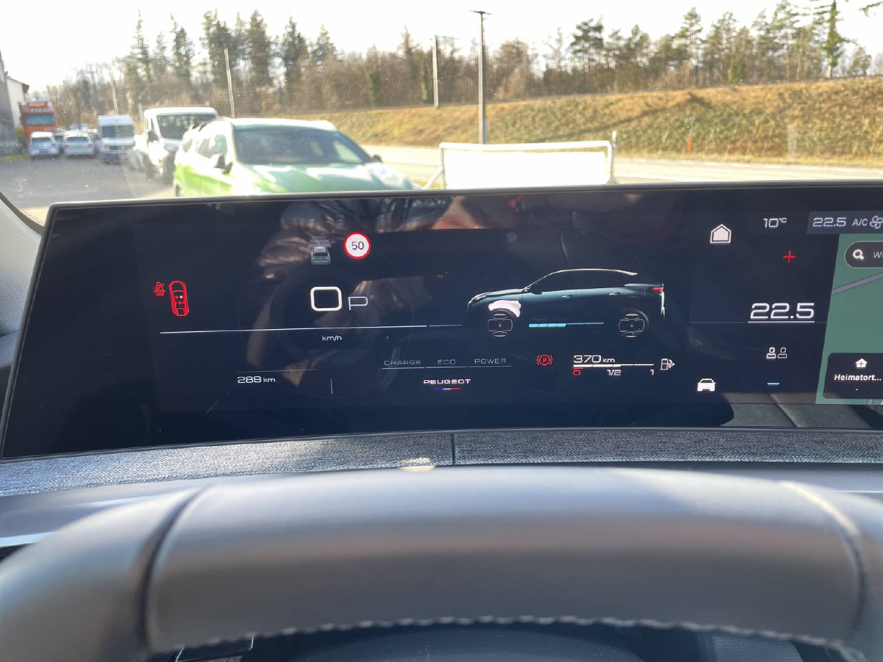 PEUGEOT 3008 1.2 Hybrid Allure-image-5