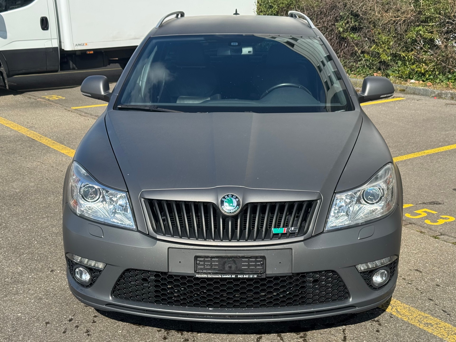 SKODA Octavia Combi 2.0 TSI RS-image-2
