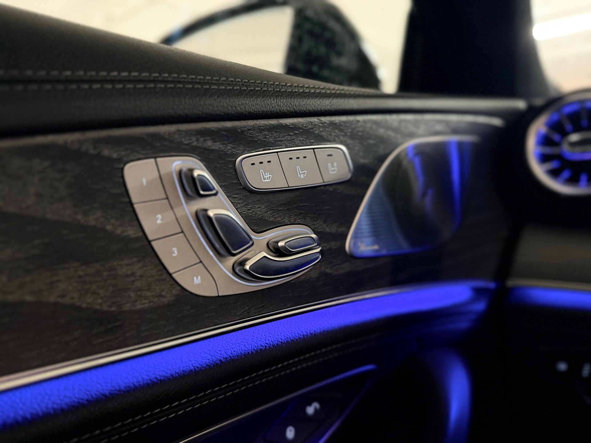 MERCEDES-BENZ AMG GT 4 63 4Matic+ Speedshift MCT-image-12