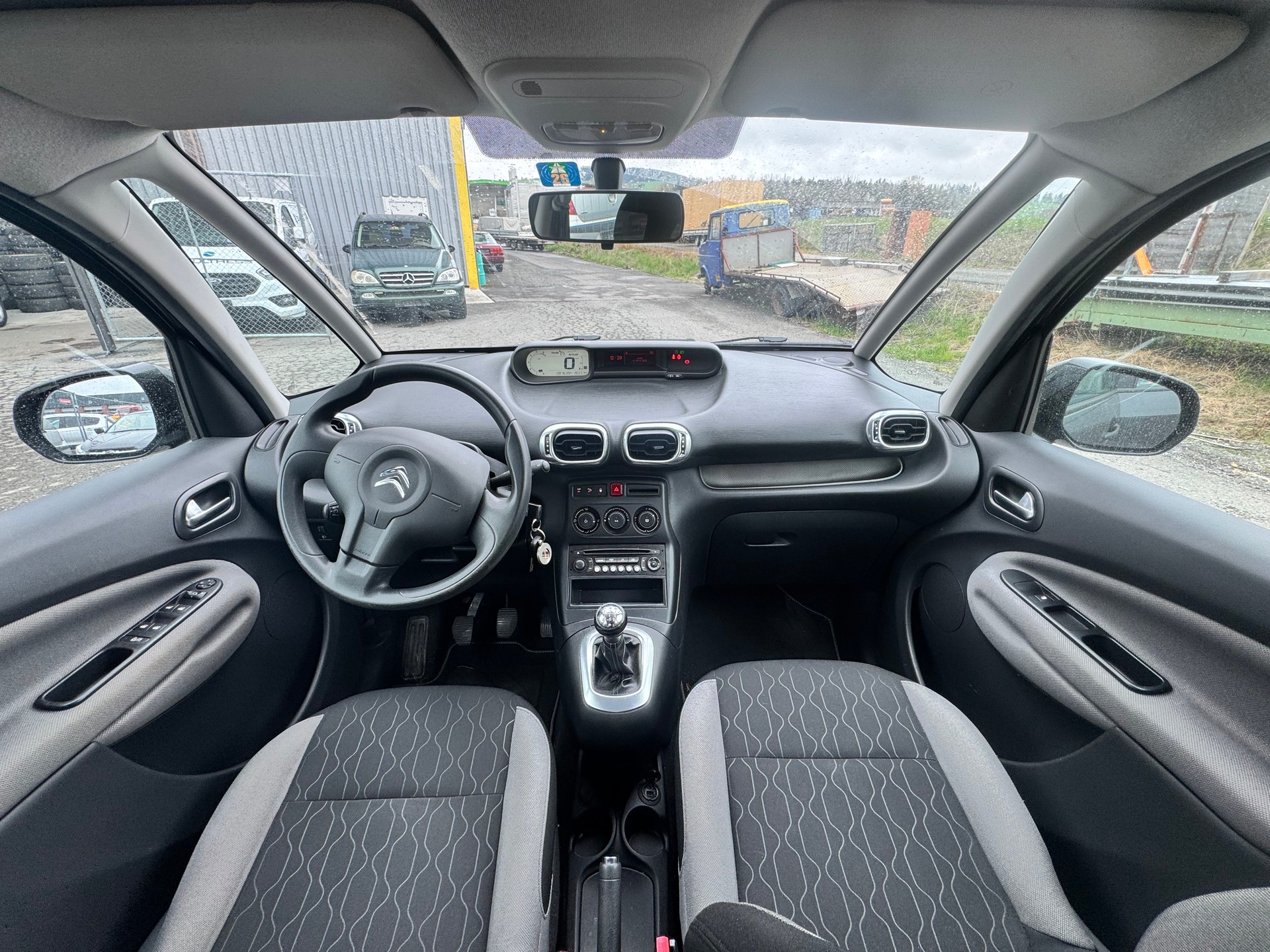 CITROEN C3 Picasso 1.6i 16V Séduction-image-8