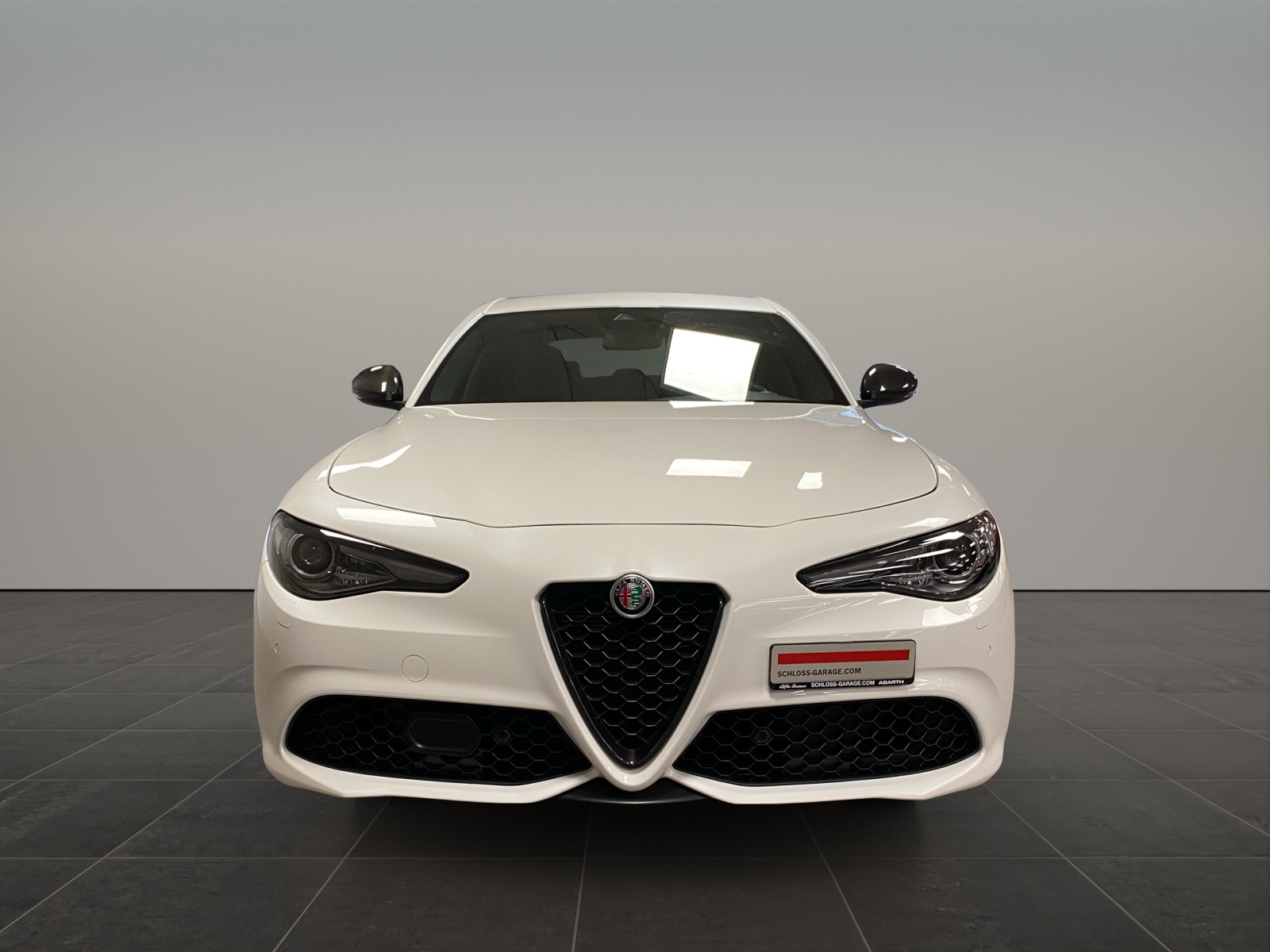 ALFA ROMEO Giulia 2.0 MA 280 AT Q4 Ve-showroom-element-1