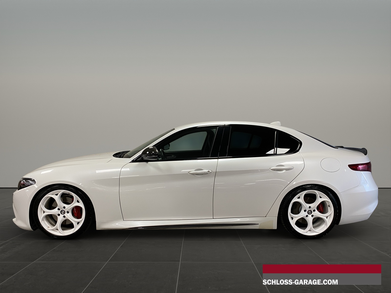 ALFA ROMEO Giulia 2.0 MA 280 AT Q4 Ve-showroom-element-2