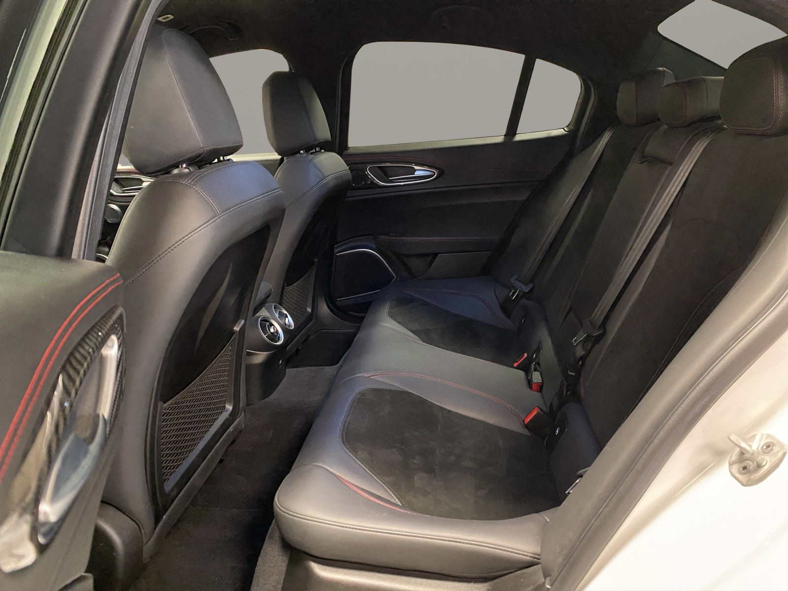 ALFA ROMEO Giulia 2.0 MA 280 AT Q4 Ve-image-13