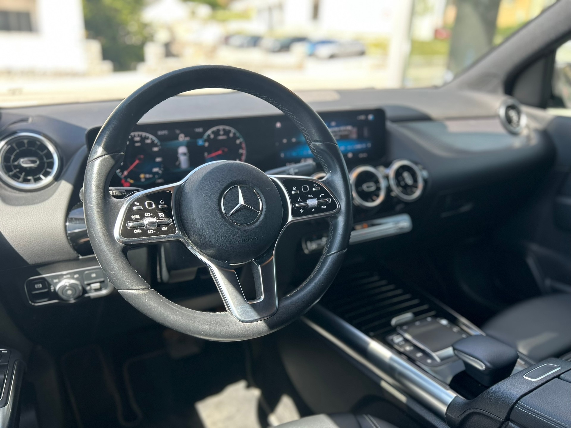 MERCEDES-BENZ B 180 Progressive 7G-DCT-image-6