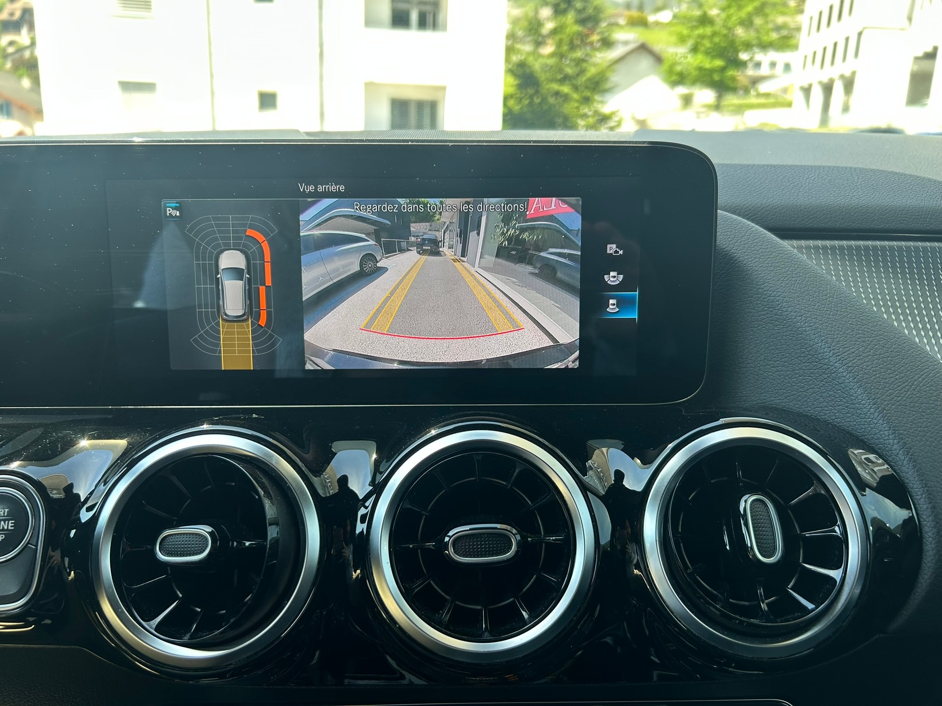 MERCEDES-BENZ B 180 Progressive 7G-DCT-image-9