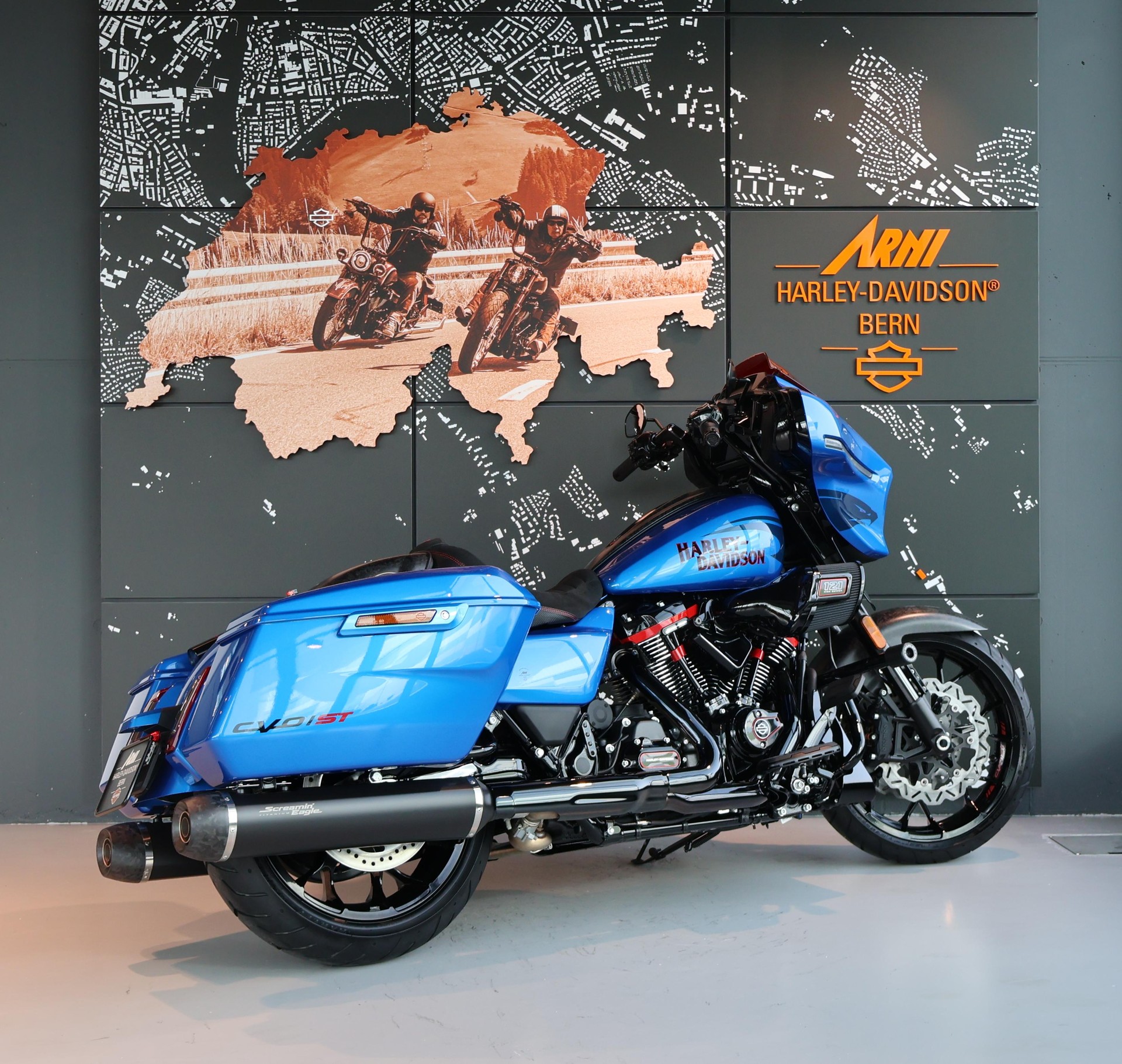 HARLEY-DAVIDSON FLHXSTSE-image-4