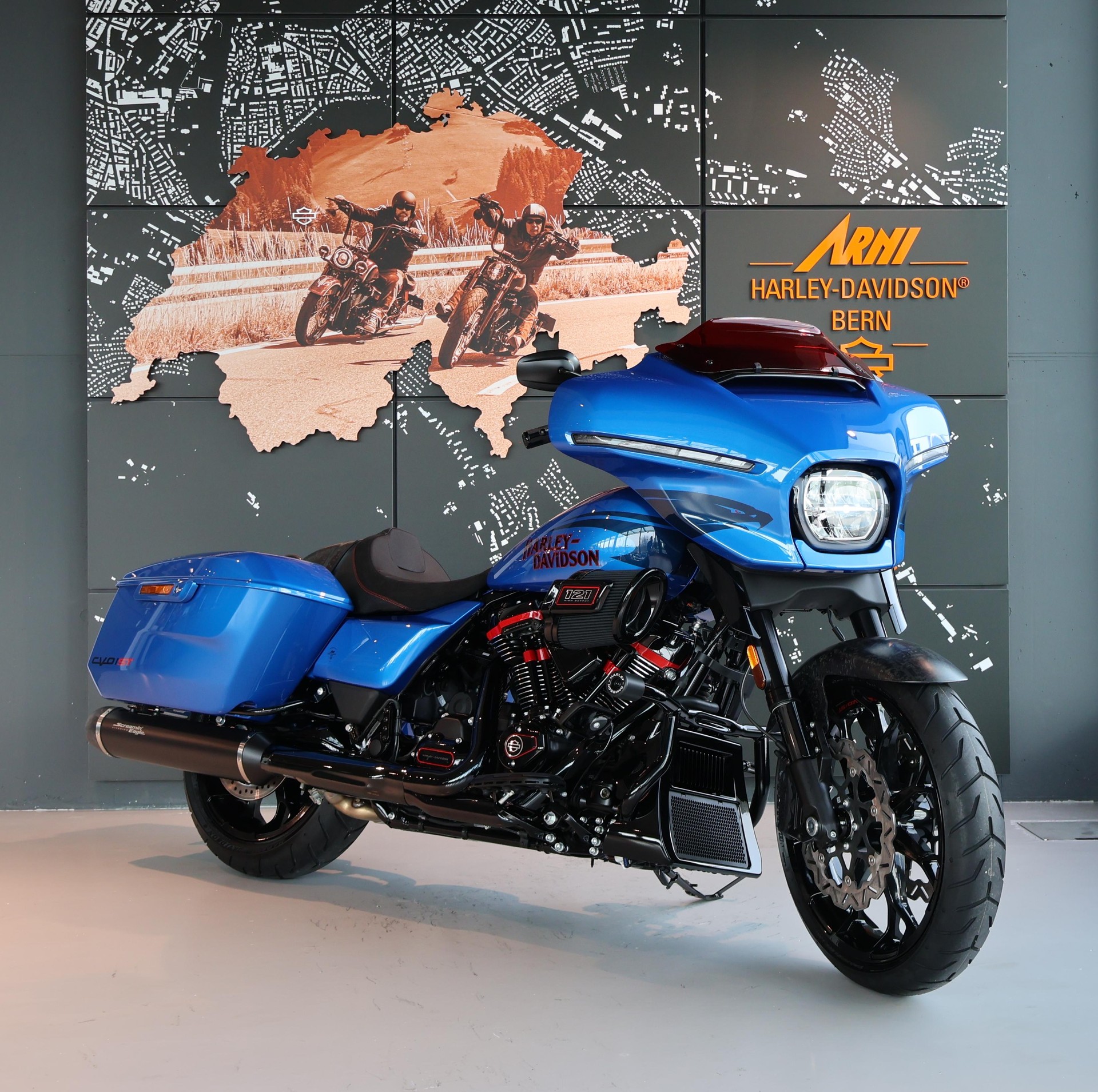 HARLEY-DAVIDSON FLHXSTSE-image-1