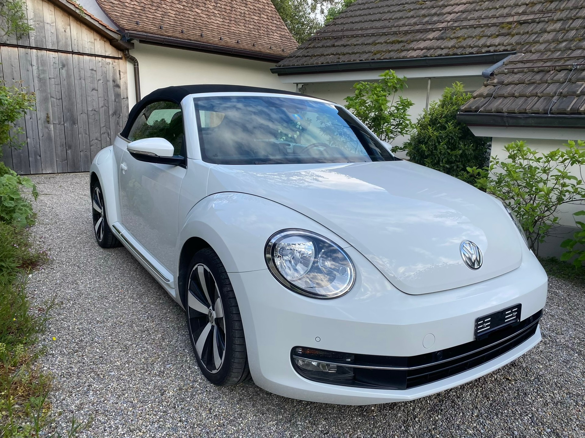 VW VW Beetle Cabrio 1.4 TSI Sport - frisch ab Service & MFK - Leder-image-8