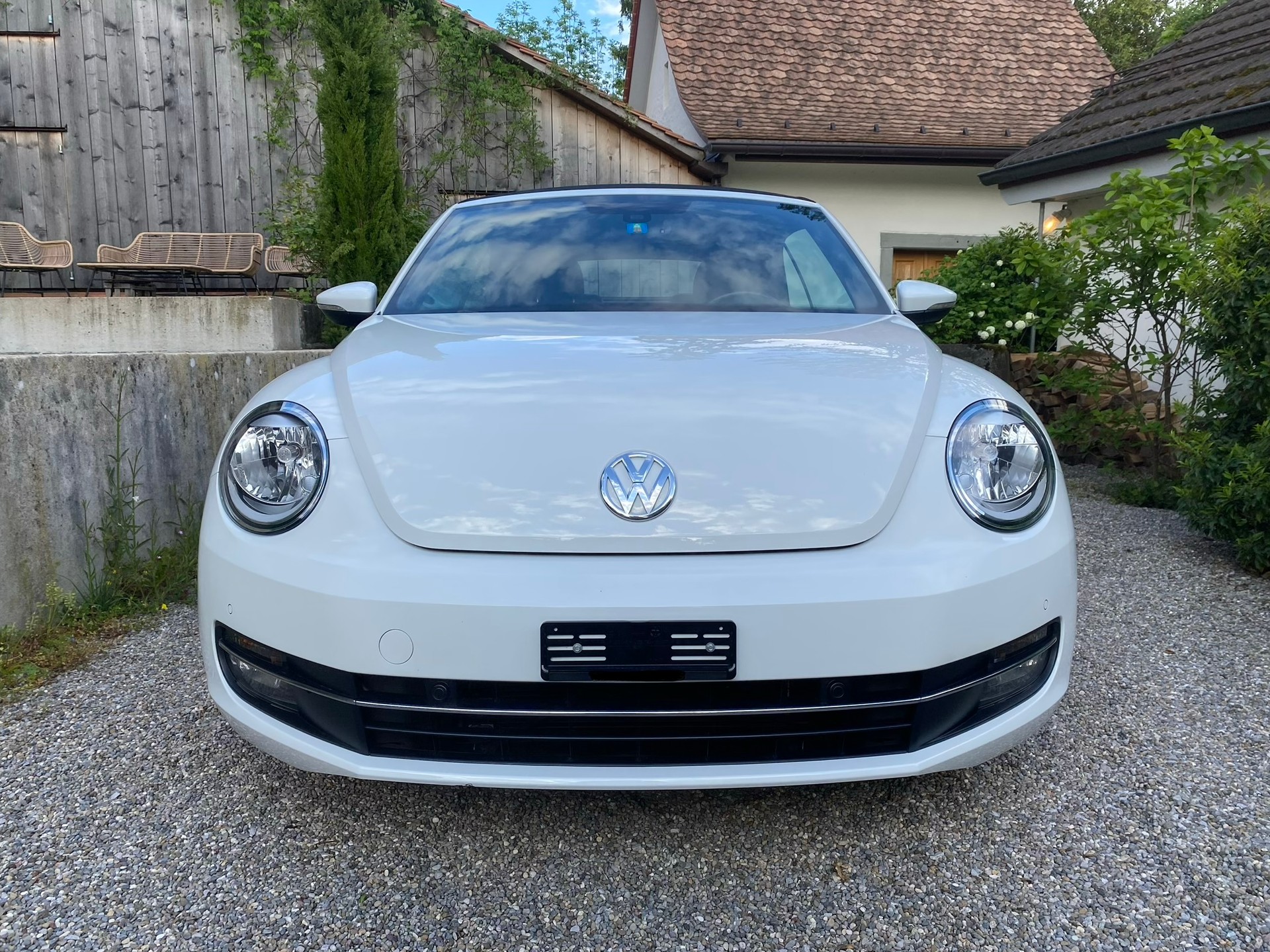 VW VW Beetle Cabrio 1.4 TSI Sport - frisch ab Service & MFK - Leder-image-18