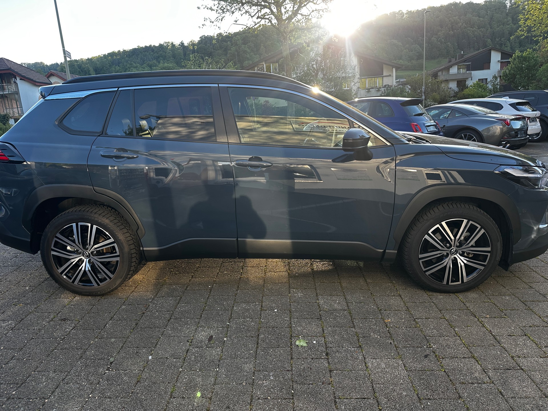 TOYOTA Corolla Cross 2.0 Premium e-CVT AWD-image-6