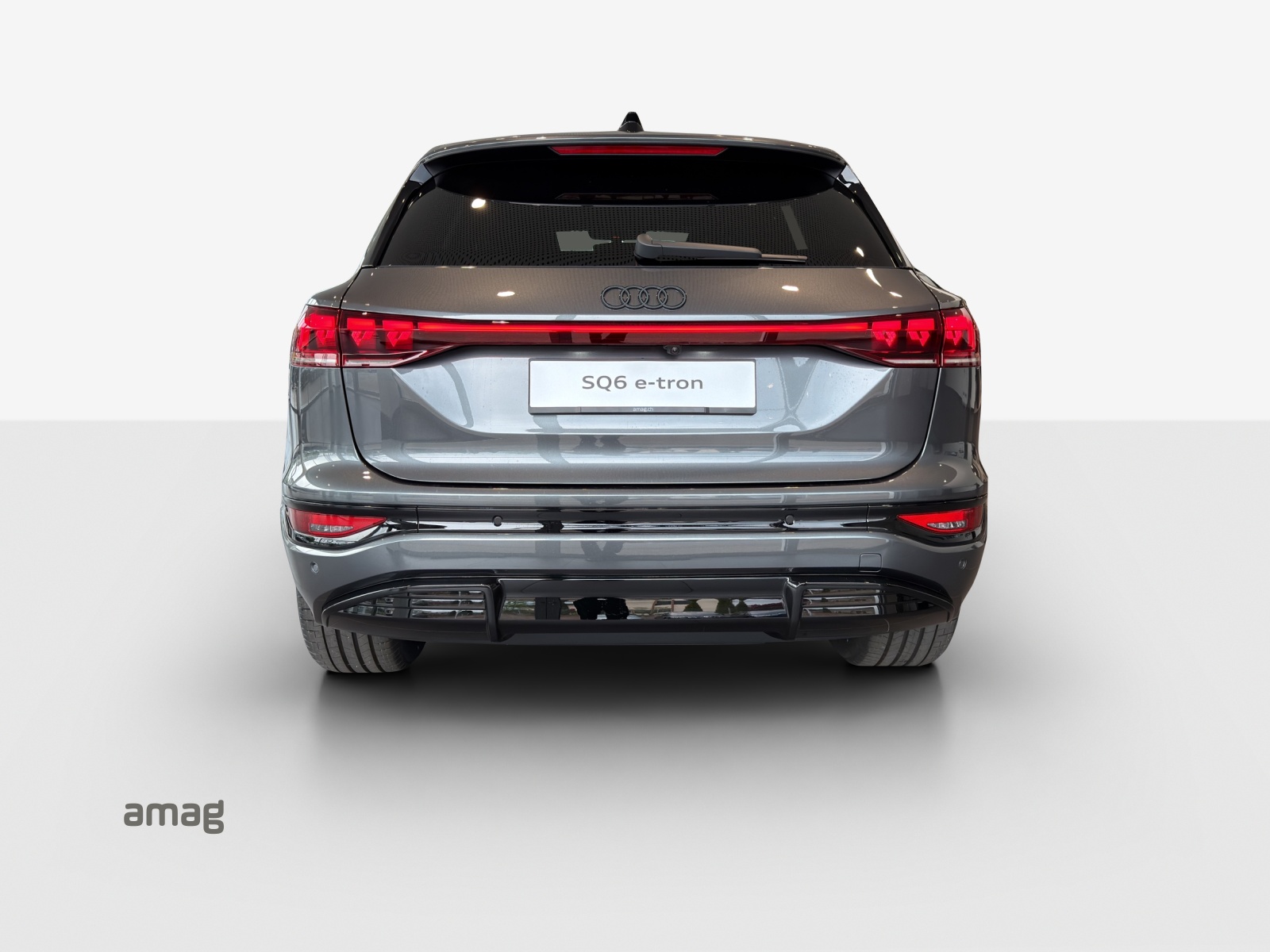 AUDI SQ6 e-tron quattro-showroom-element-3