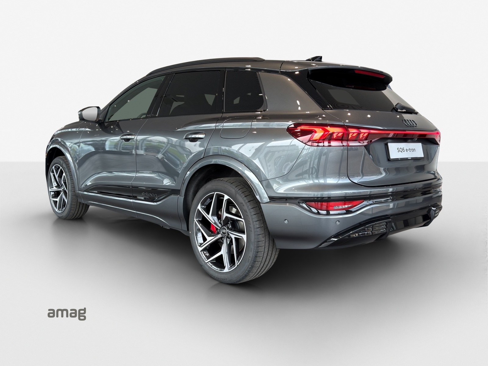 AUDI SQ6 e-tron quattro-showroom-element-2