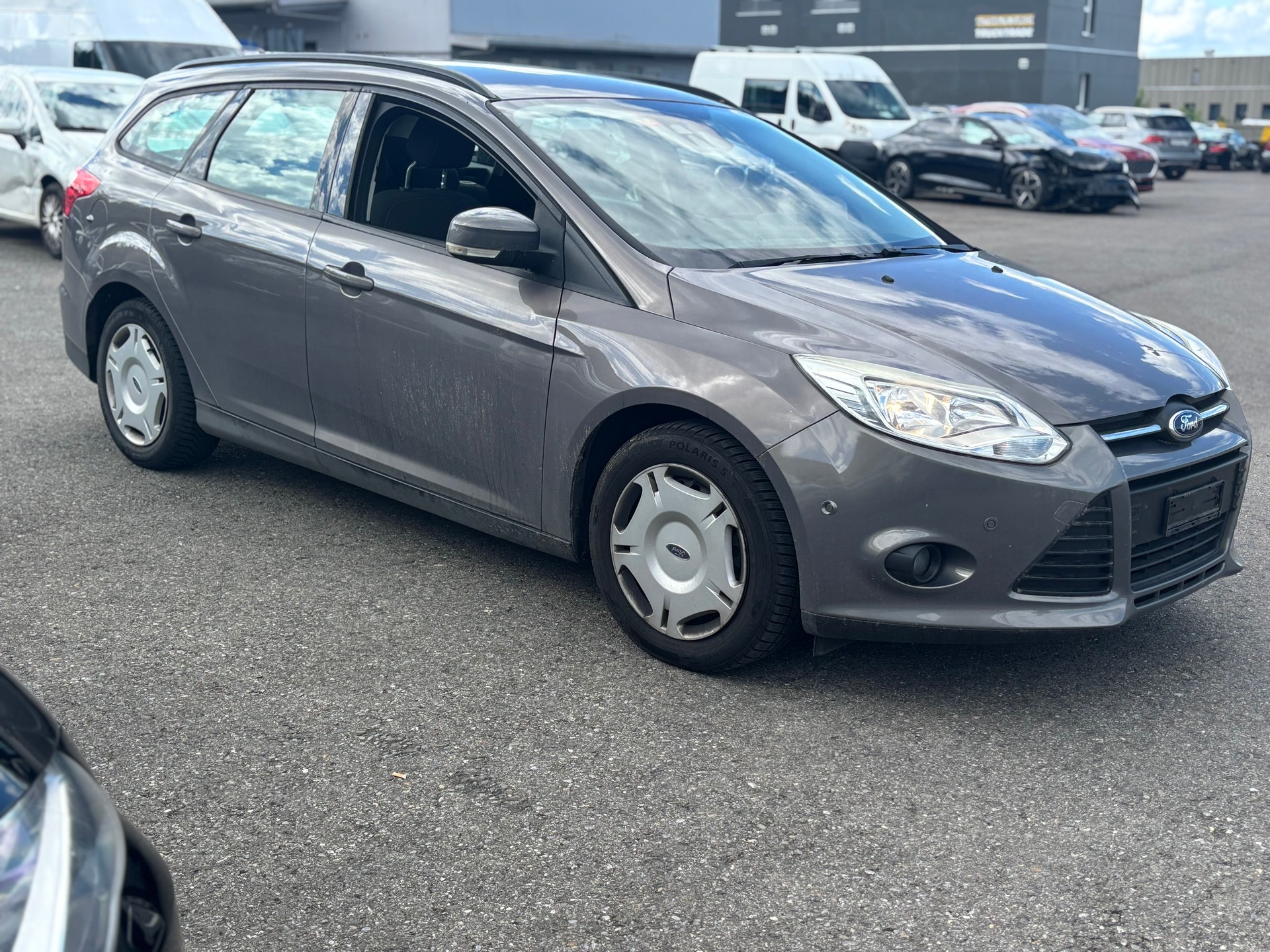 FORD Focus 1.0 SCTi Titanium-showroom-element-2