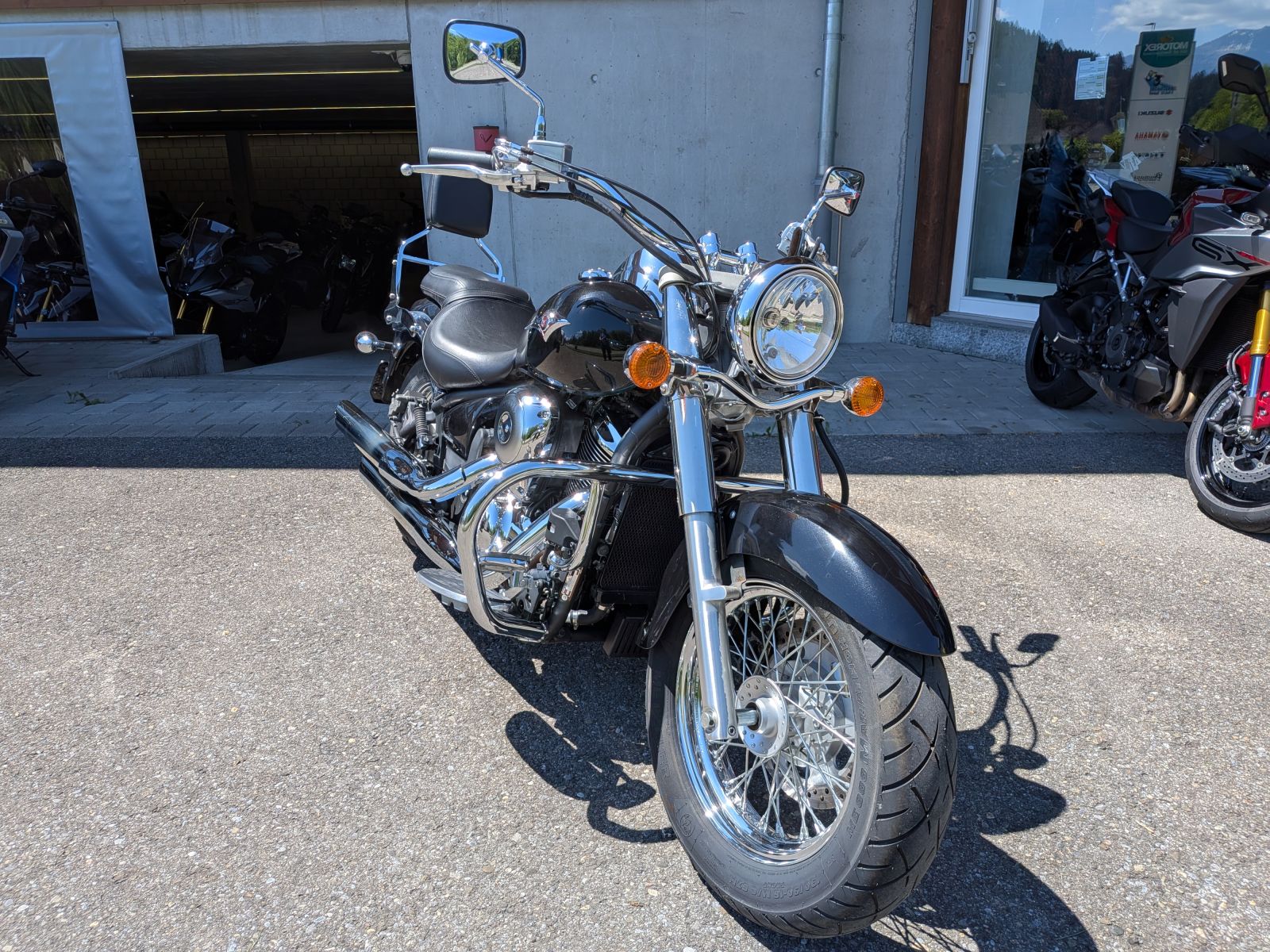 KAWASAKI VN 900 Classic-image-1
