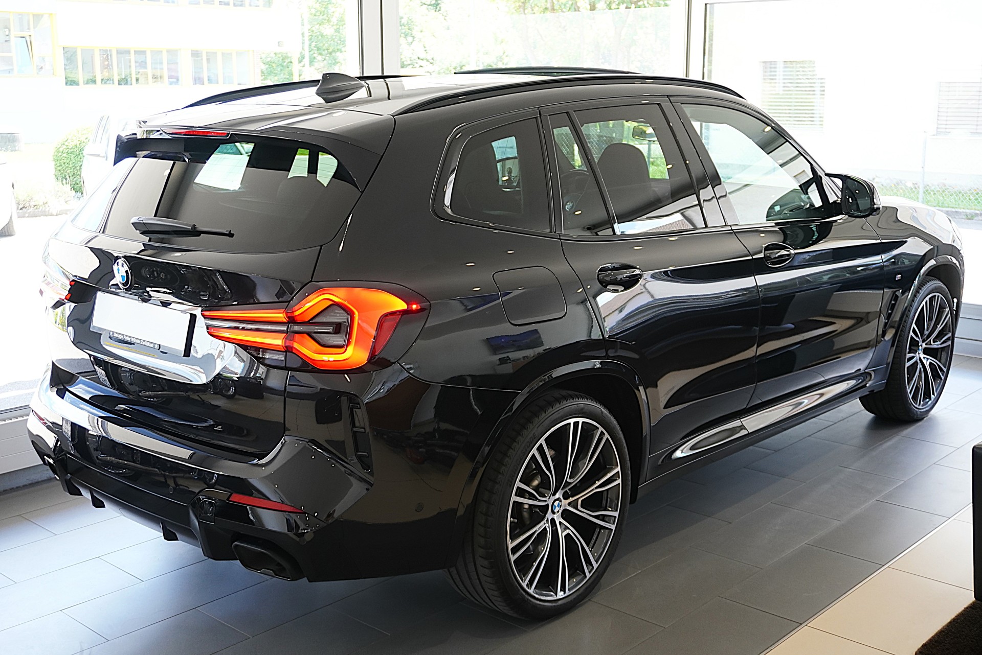 BMW X3 M40i-image-4
